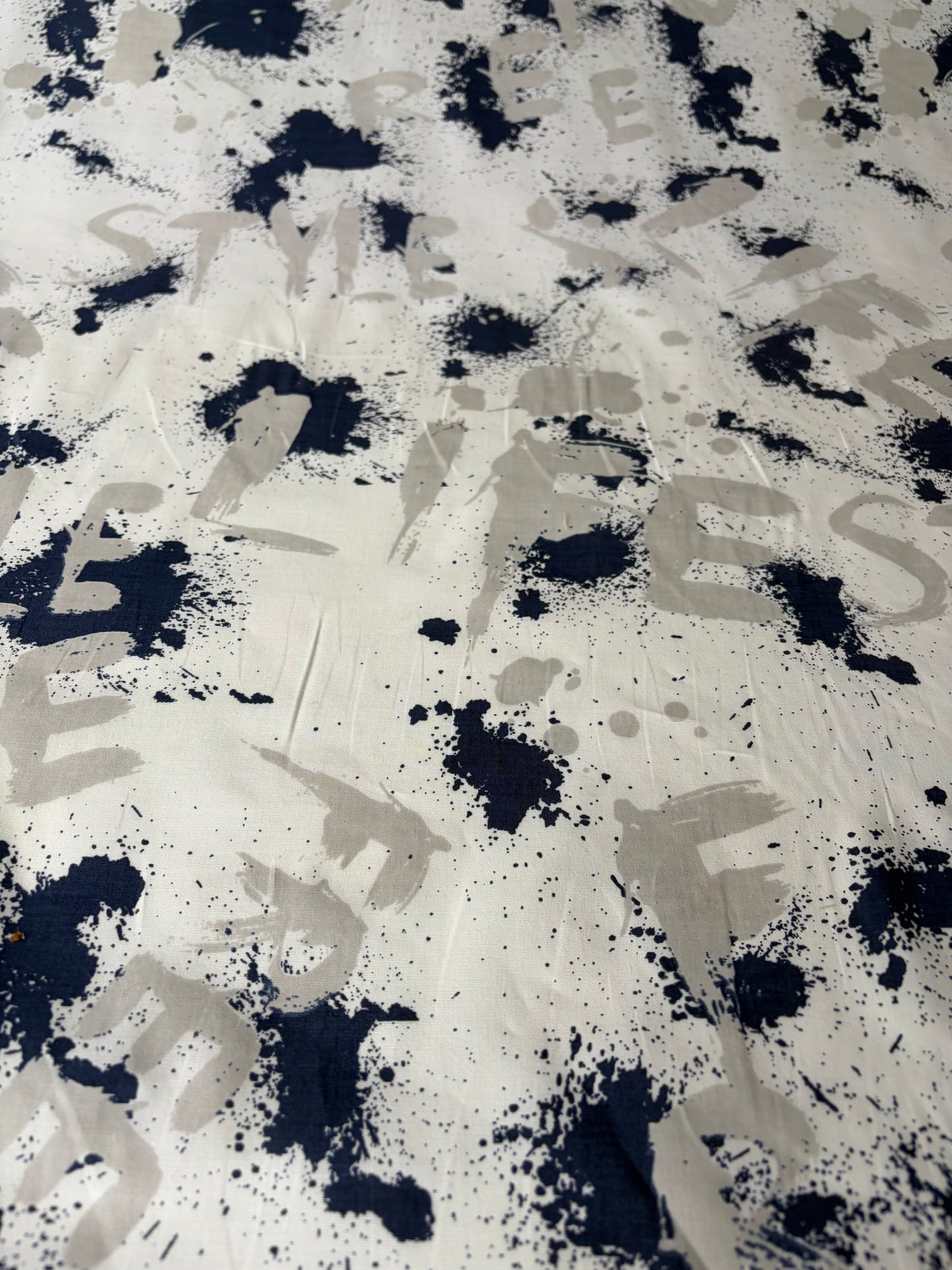 PHIL 017 cotton poplin stretch indigo/grey paint stains