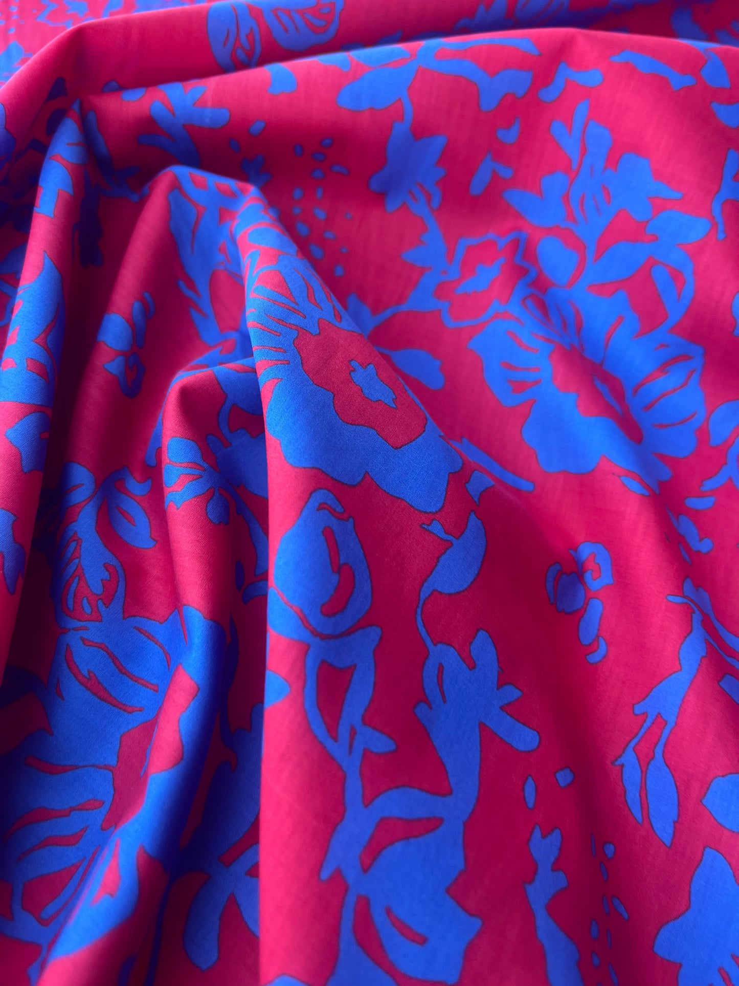 LOUIS 007 cotton with cobalt/red print