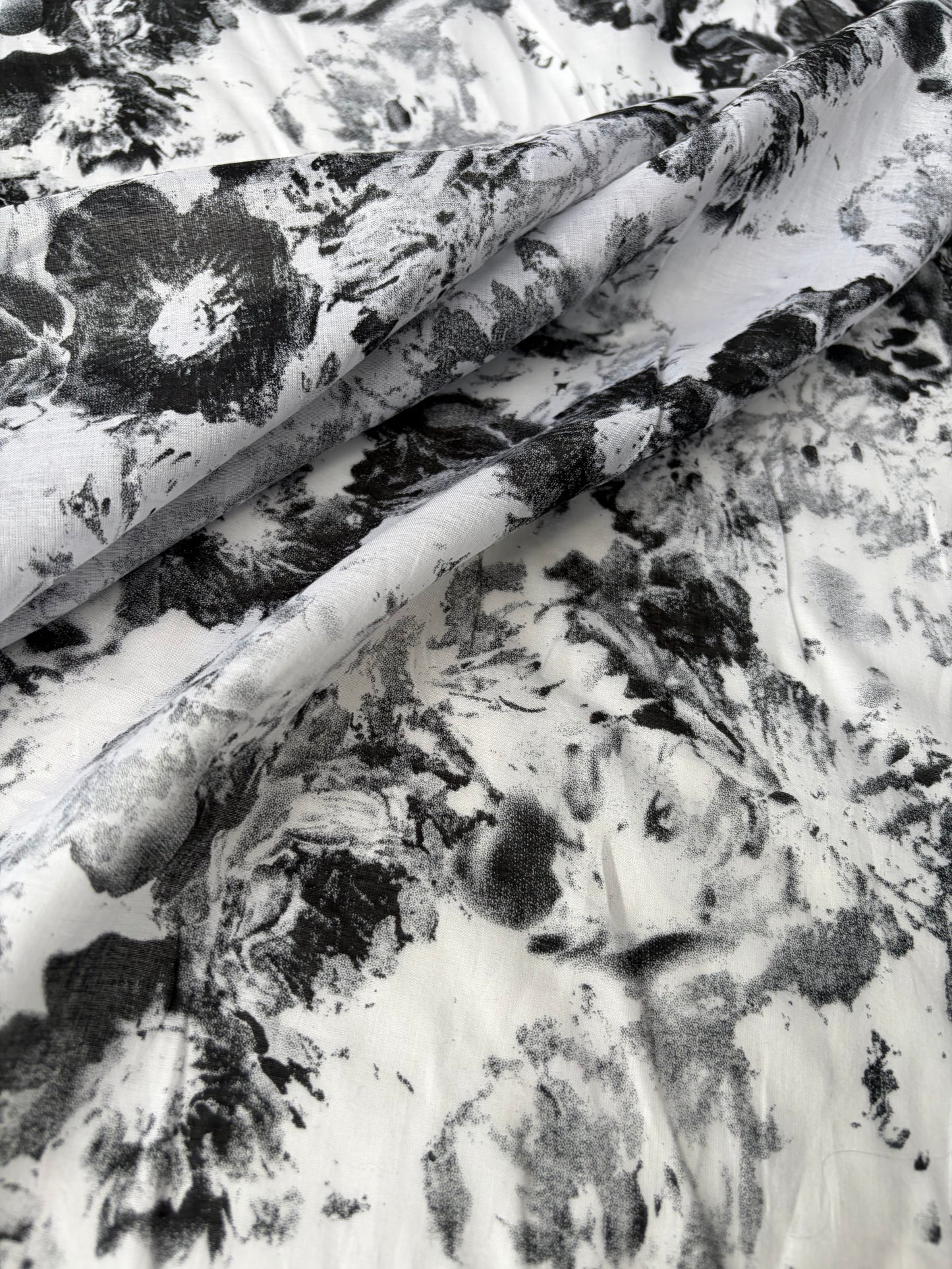 RALPH 041 black/white faded flowers cotton voile