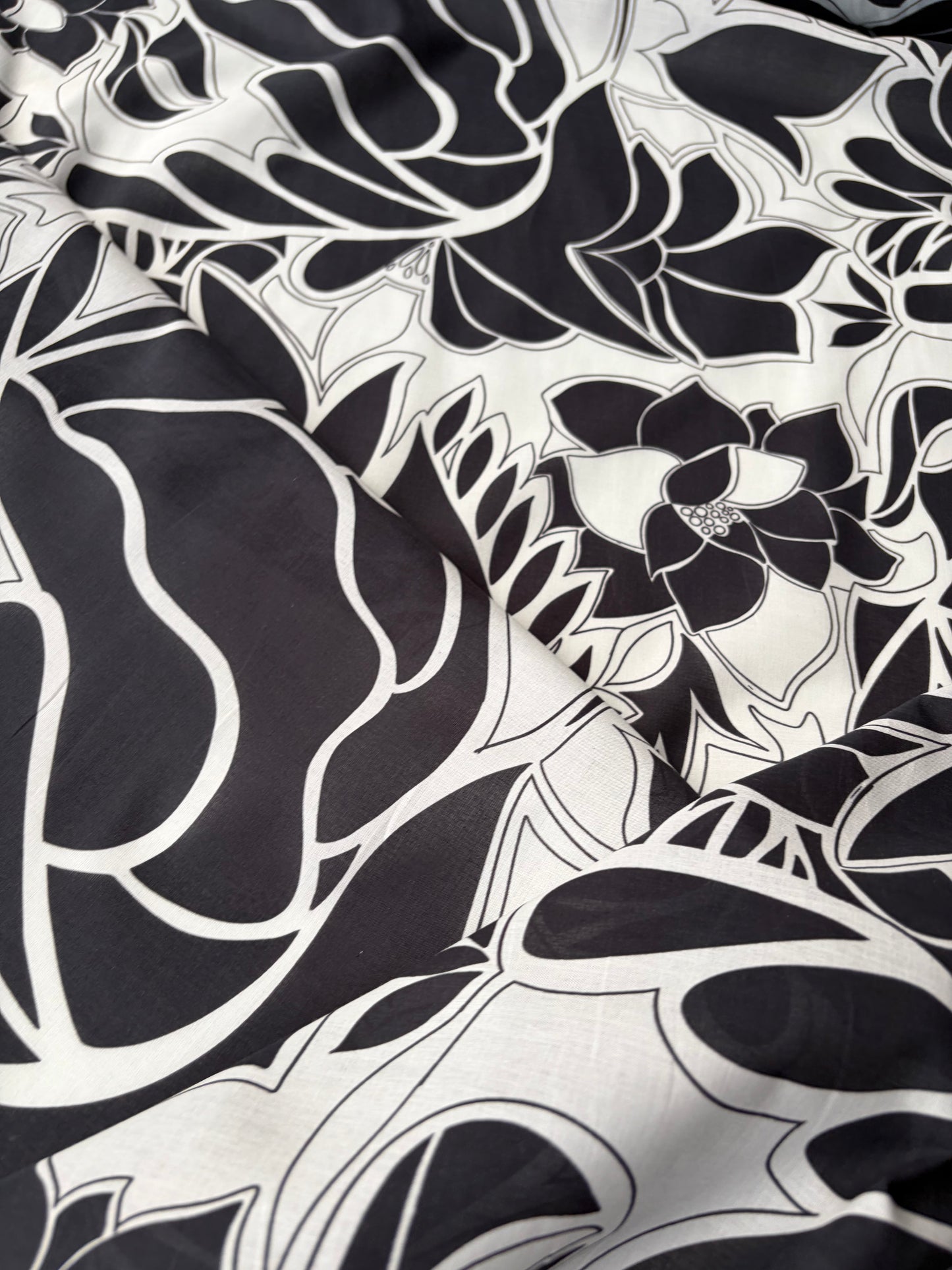 RALPH 042 black/white graphical flowerprint cotton voile