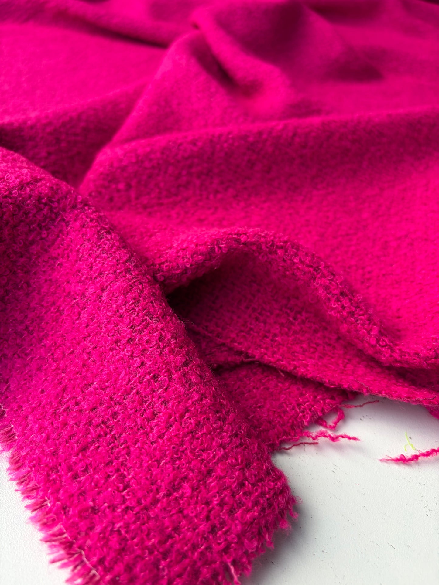 RALPH 045 fuchsia coloured carded wool tweed