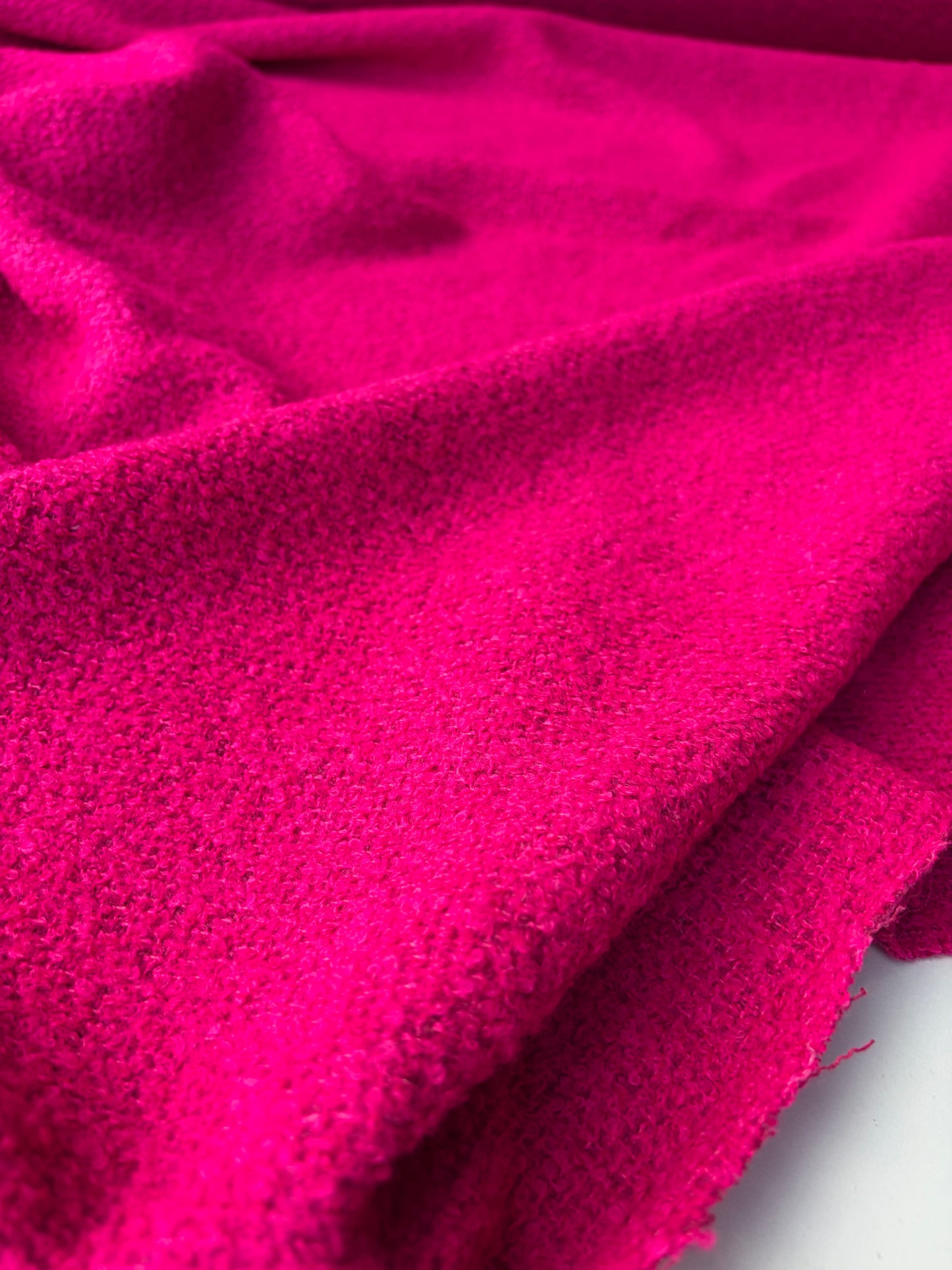 RALPH 045 fuchsia coloured carded wool tweed