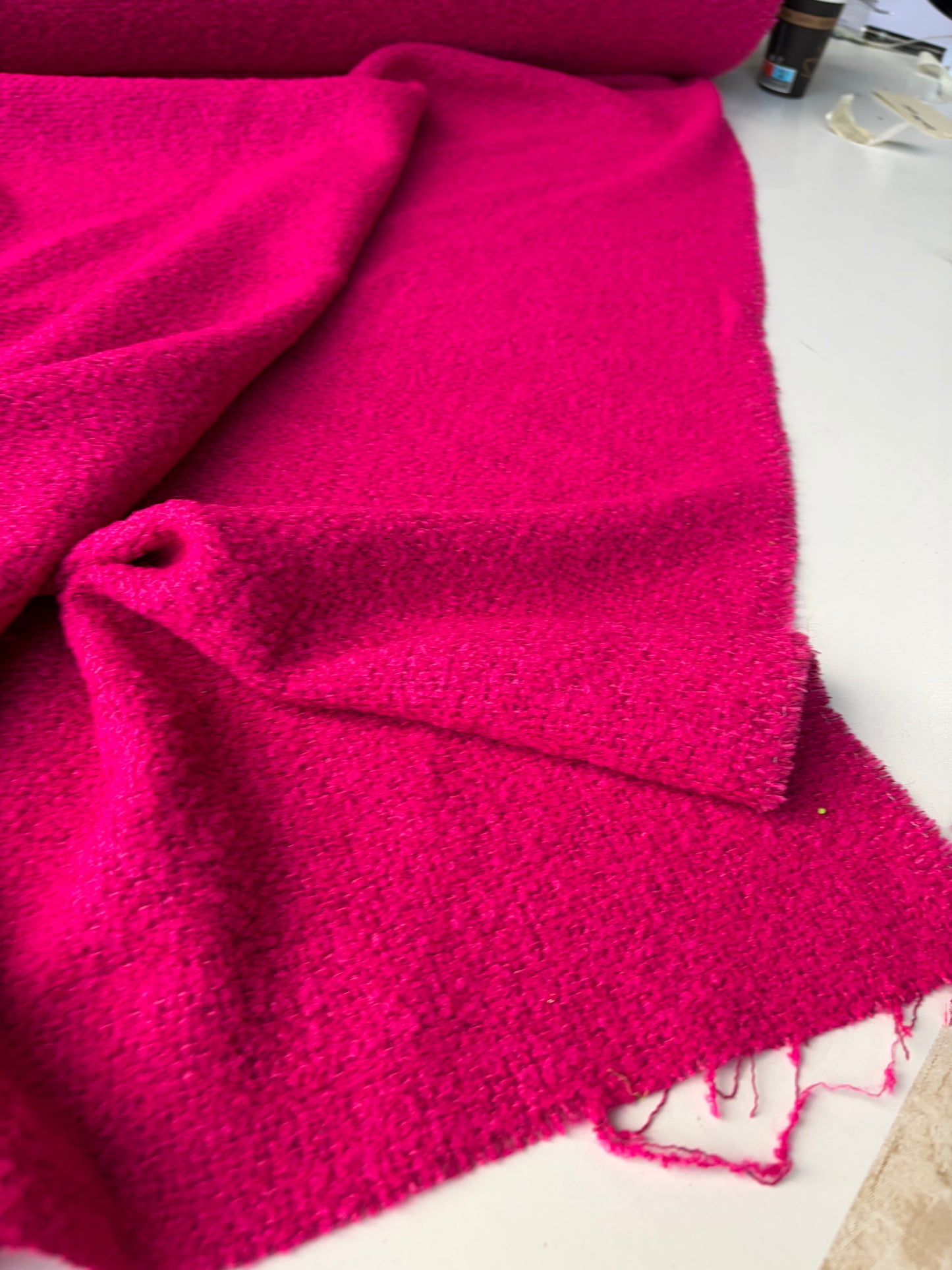 RALPH 045 fuchsia coloured carded wool tweed