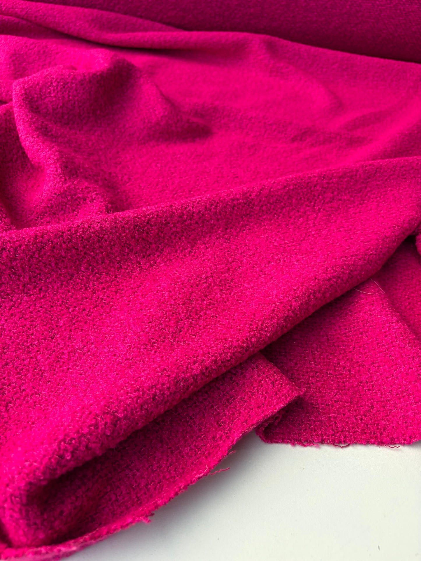 RALPH 045 fuchsia coloured carded wool tweed