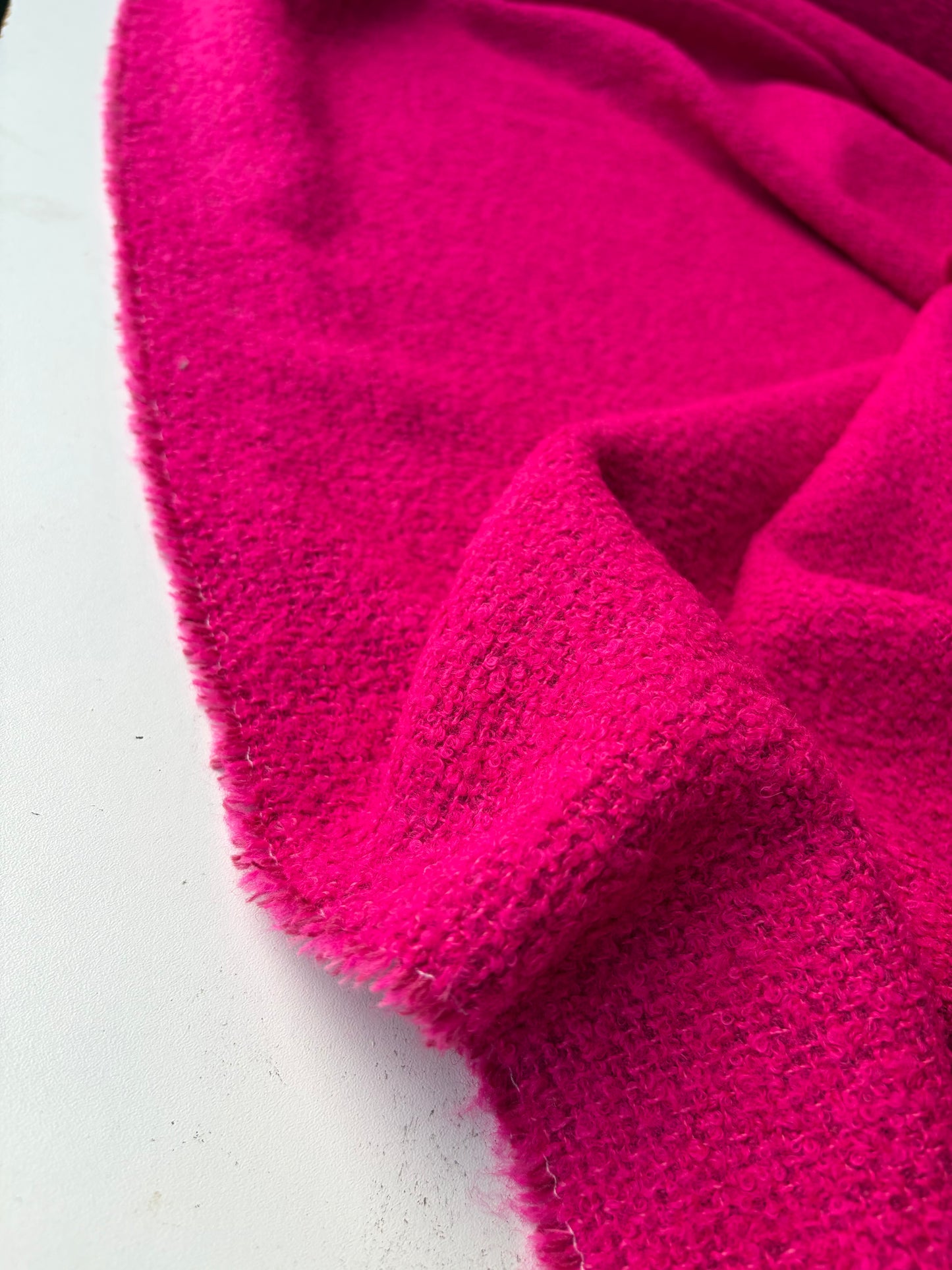 RALPH 045 fuchsia coloured carded wool tweed