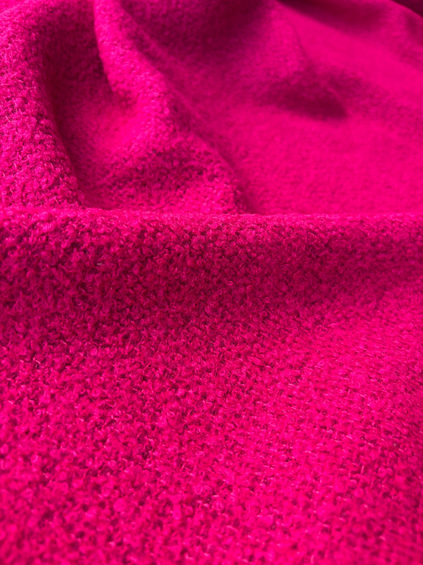 RALPH 045 fuchsia coloured carded wool tweed