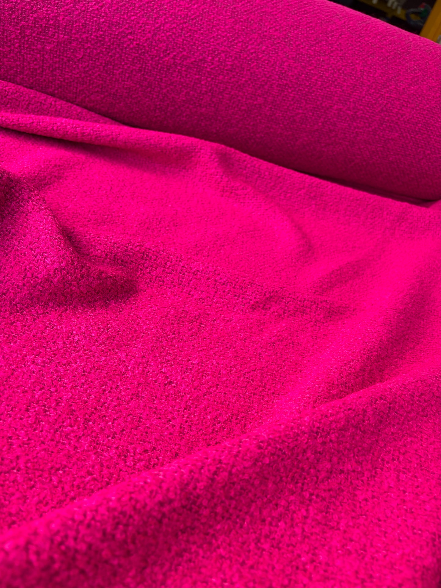 RALPH 045 fuchsia coloured carded wool tweed