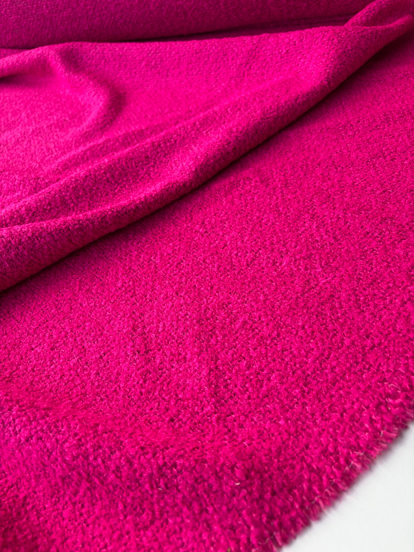 RALPH 045 fuchsia coloured carded wool tweed