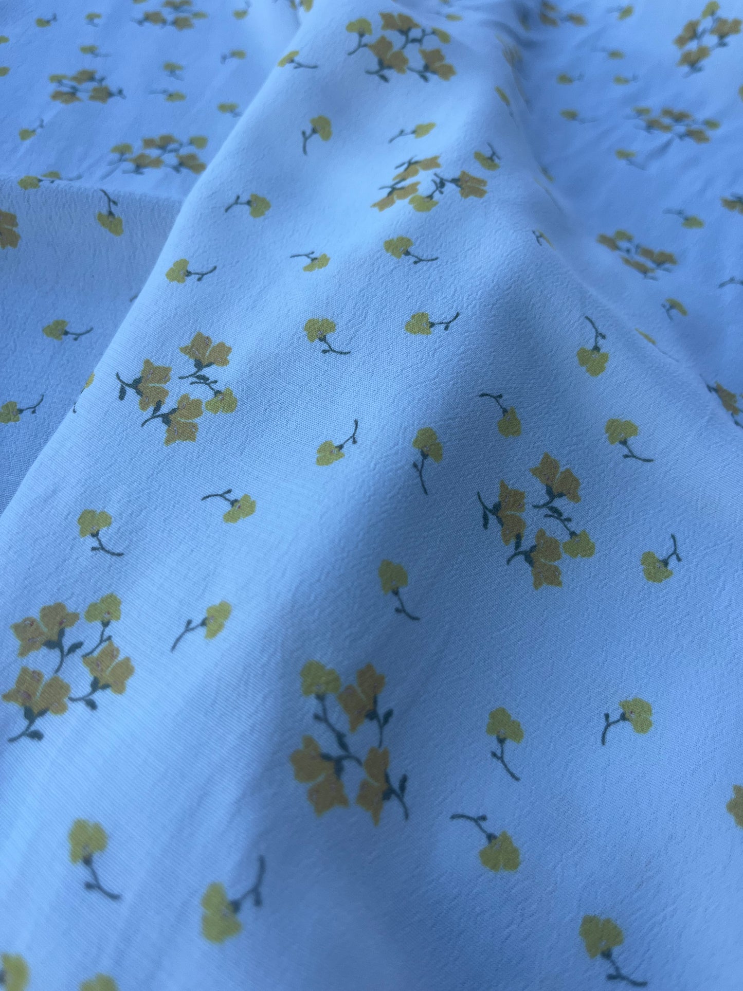 LOUIS 018 viscose crêpe yellow flowers