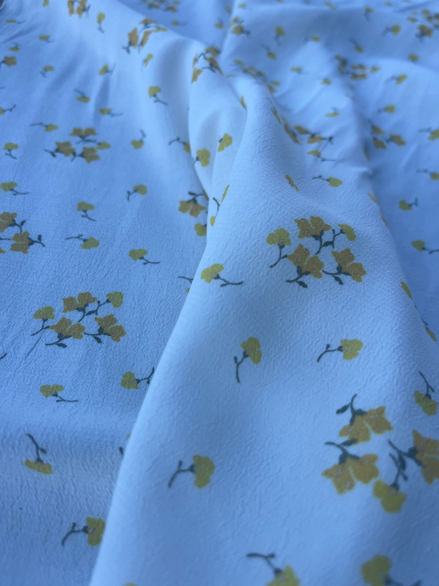 LOUIS 018 viscose crêpe yellow flowers