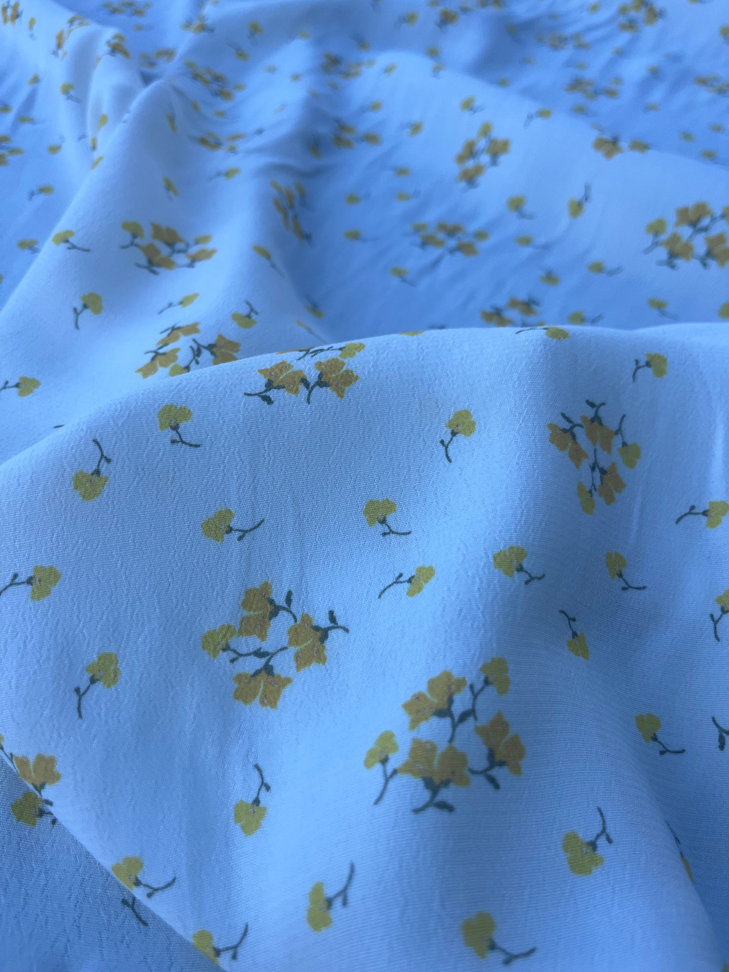 LOUIS 018 viscose crêpe yellow flowers