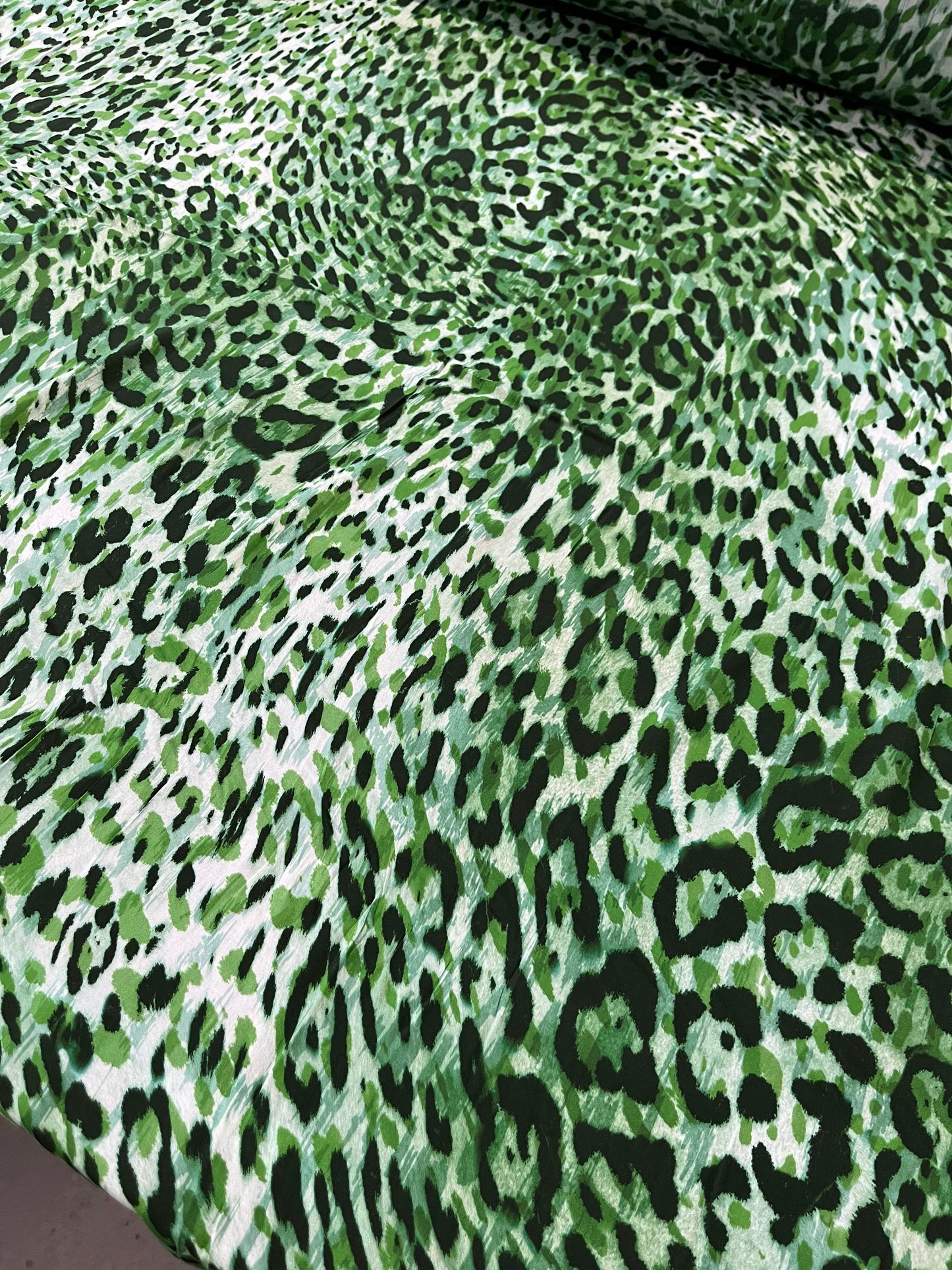 A01 Mauro 014 viscose with green leopard print