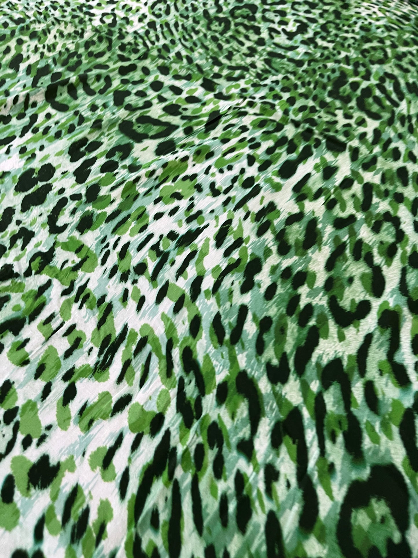 A01 Mauro 014 viscose with green leopard print