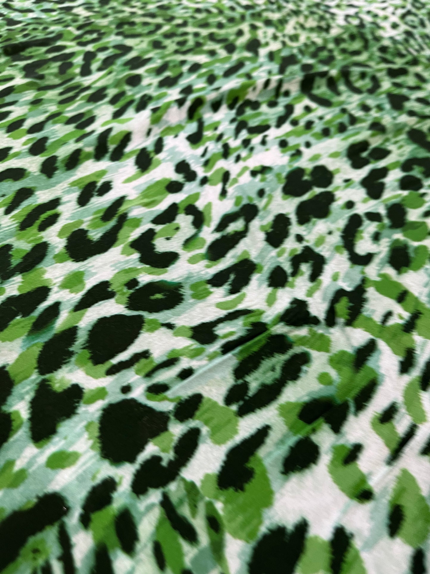 A01 Mauro 014 viscose with green leopard print