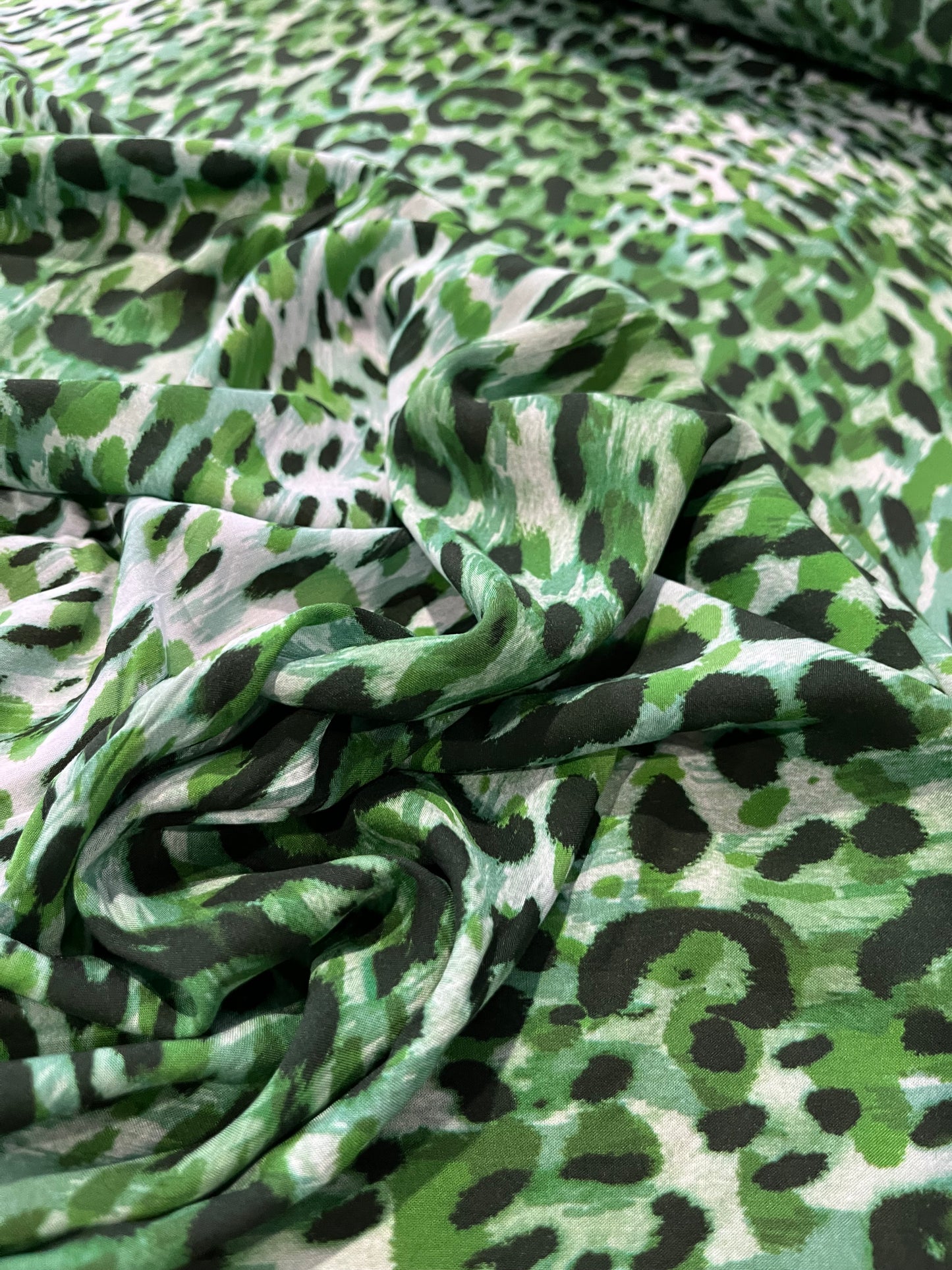 A01 Mauro 014 viscose with green leopard print