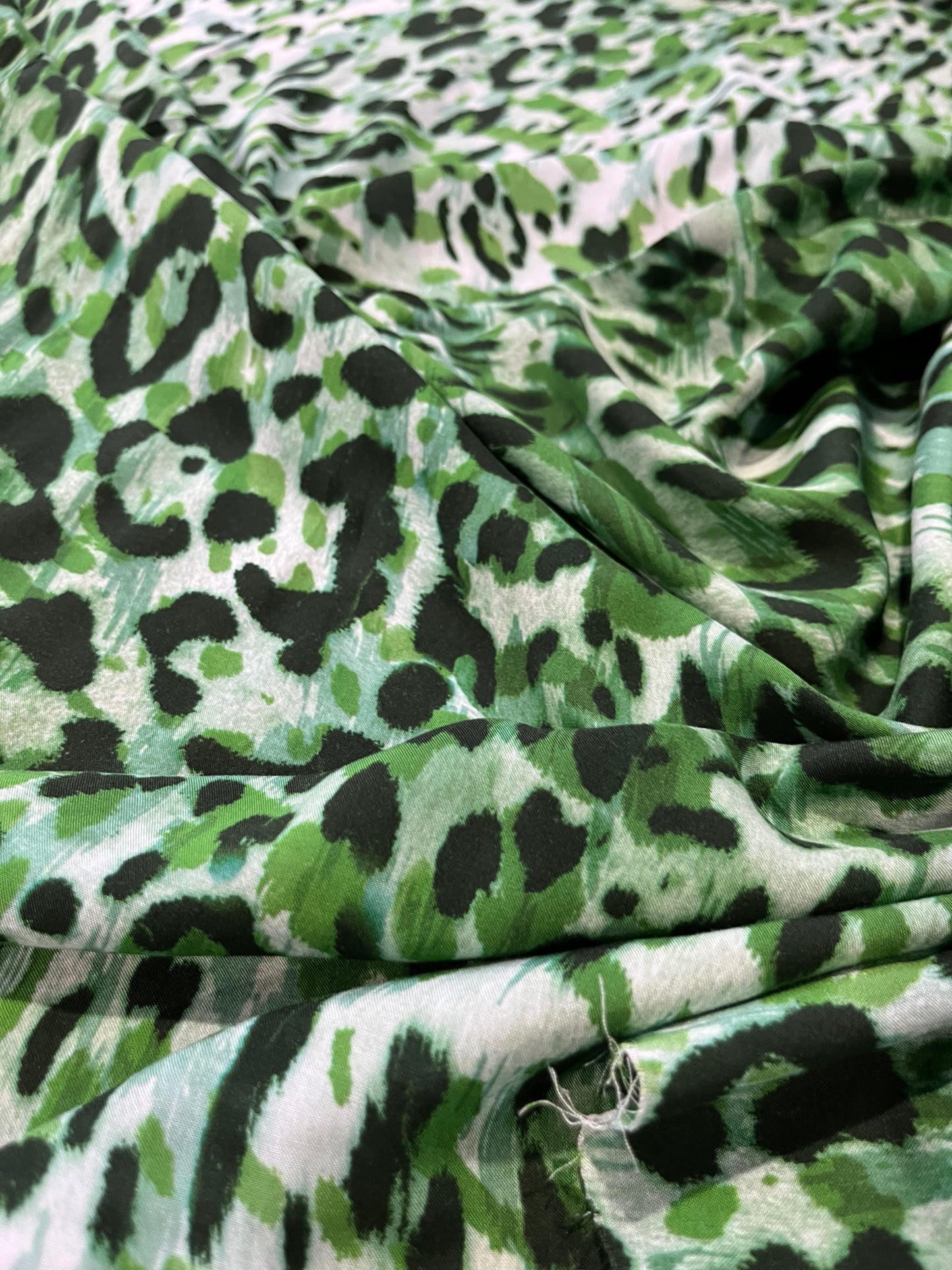 A01 Mauro 014 viscose with green leopard print