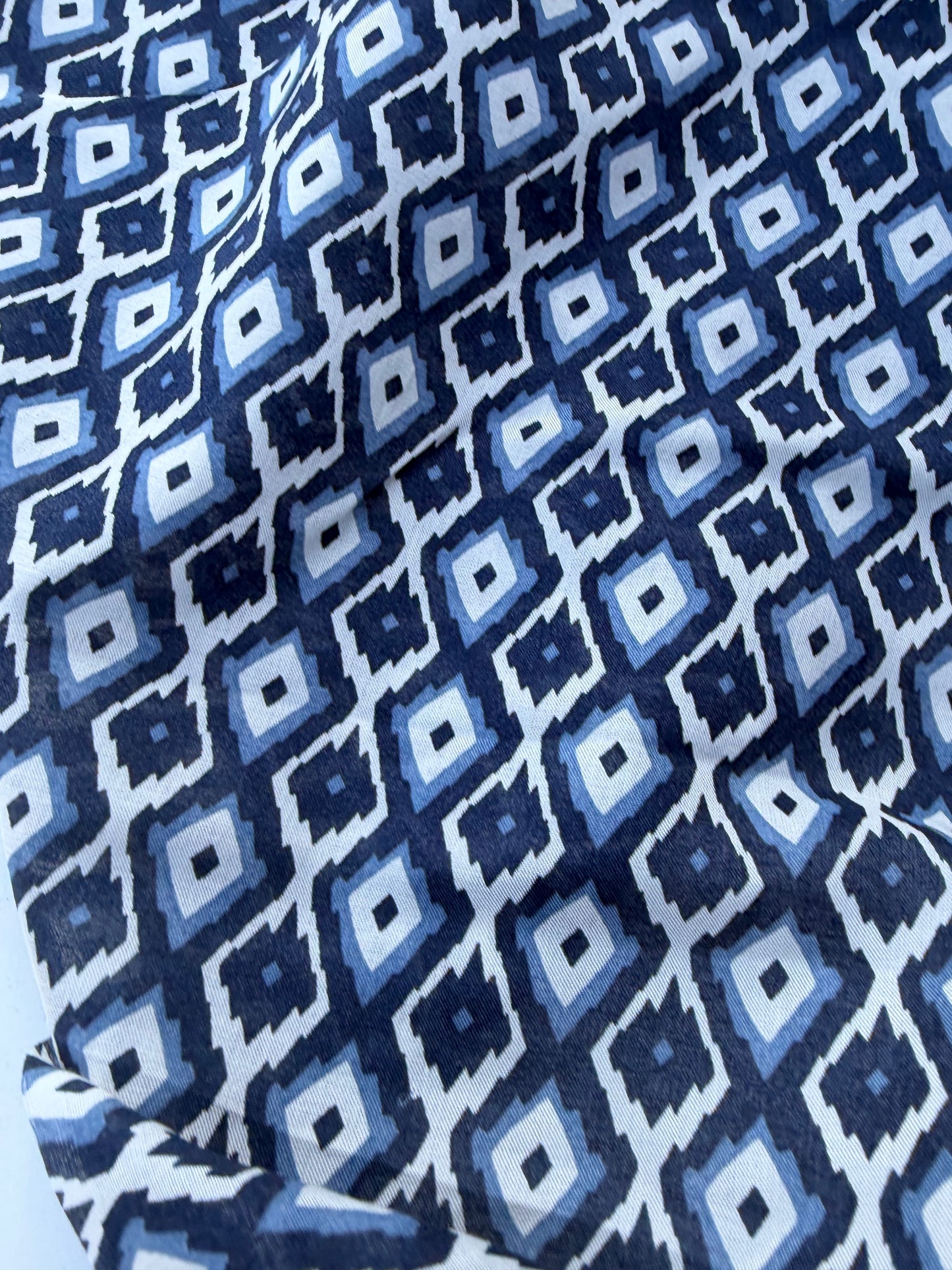 LAUREN 008 indigo/navy geometrical print cotton voile