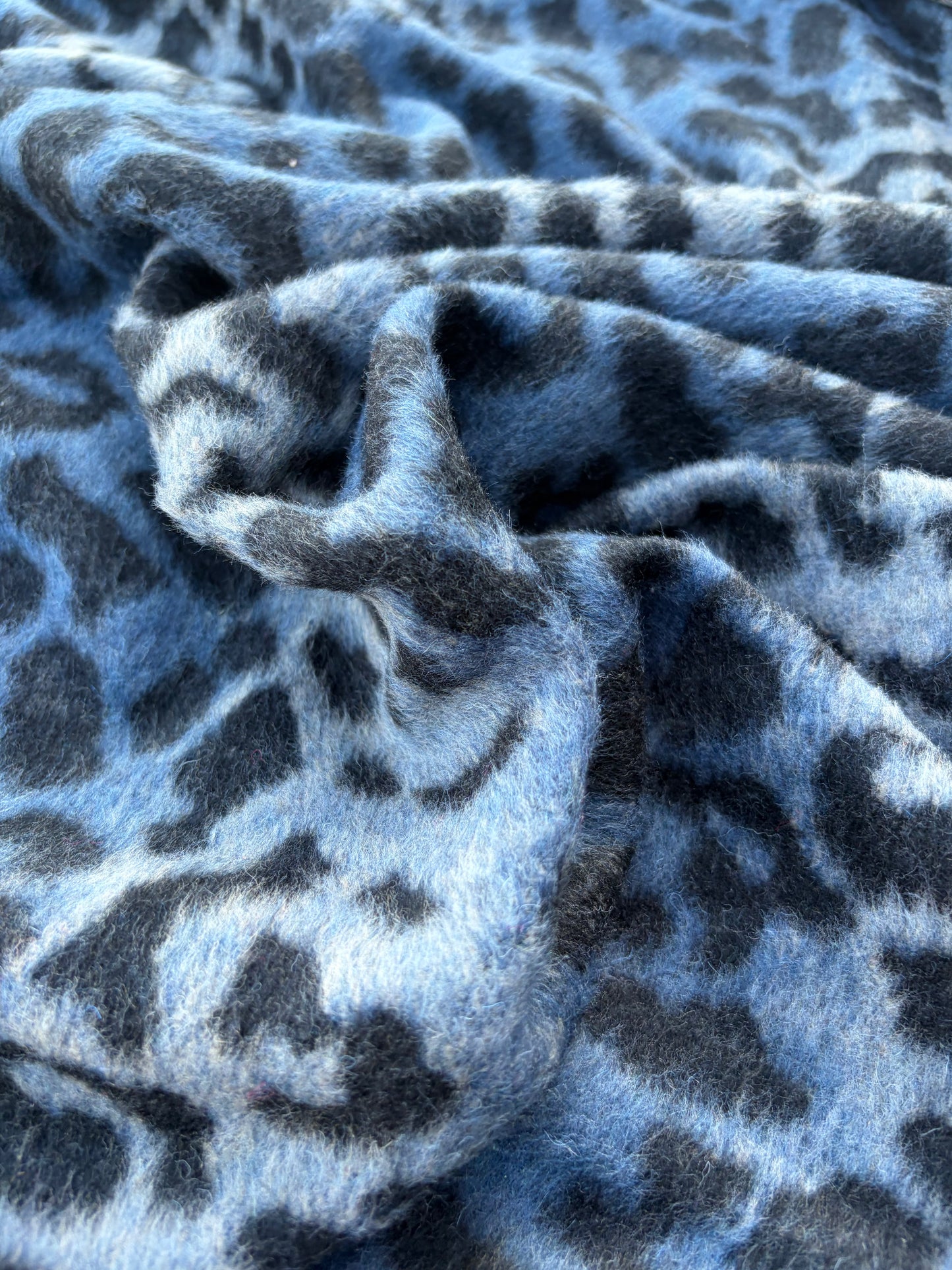LAUREN 009 heavy animalier jacquard with wool