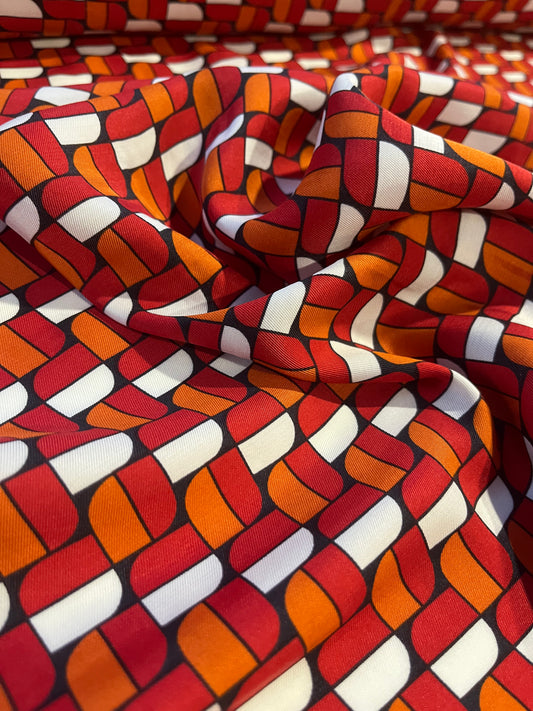 CLAIRE 200 twill with retro print