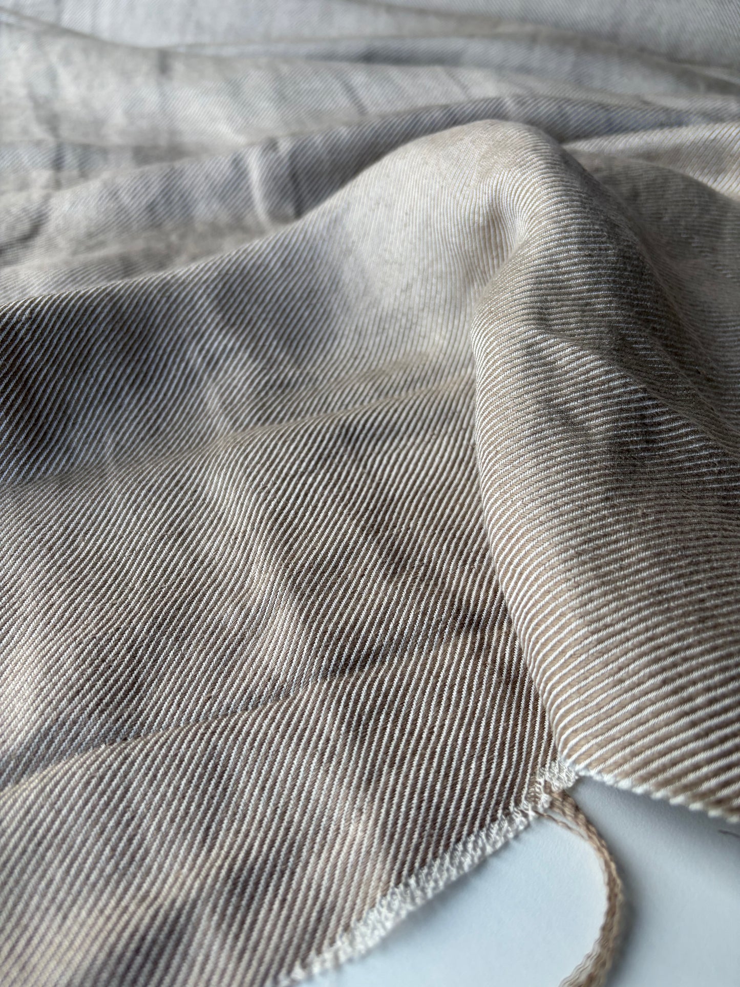 ERICA 013 shiny linen tricotine