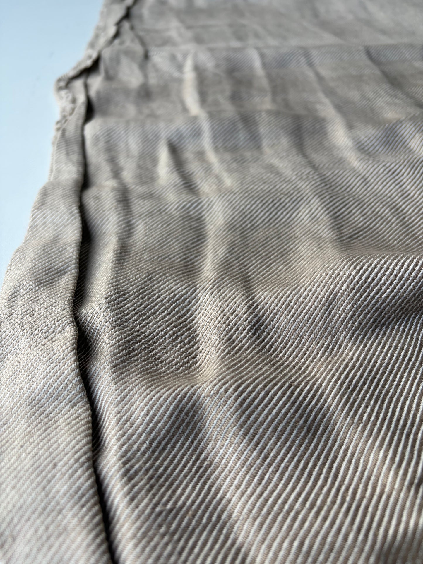 ERICA 013 shiny linen tricotine