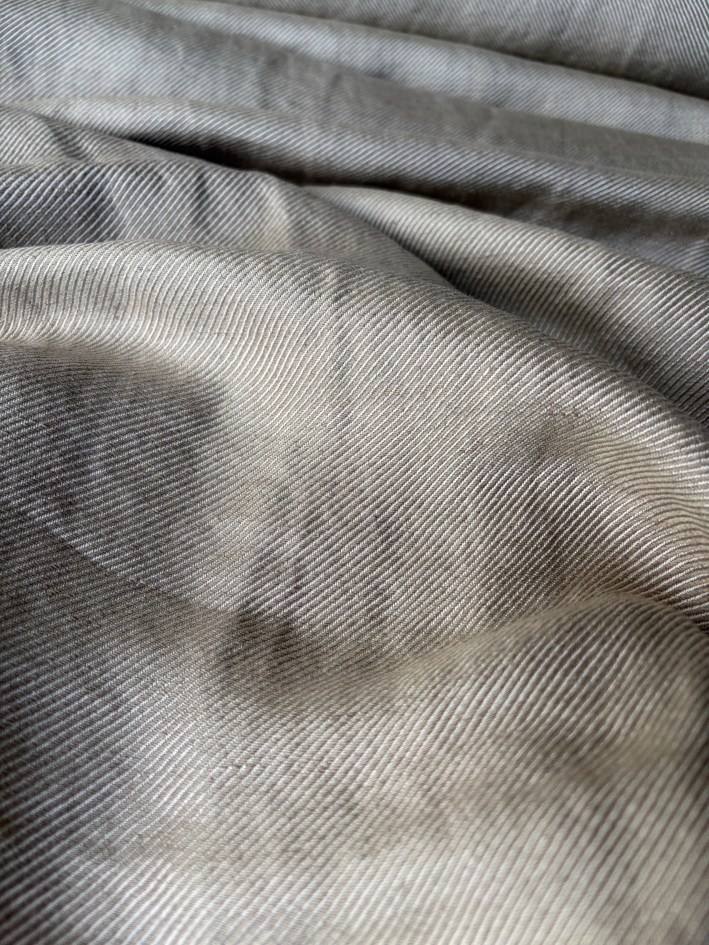 ERICA 013 shiny linen tricotine