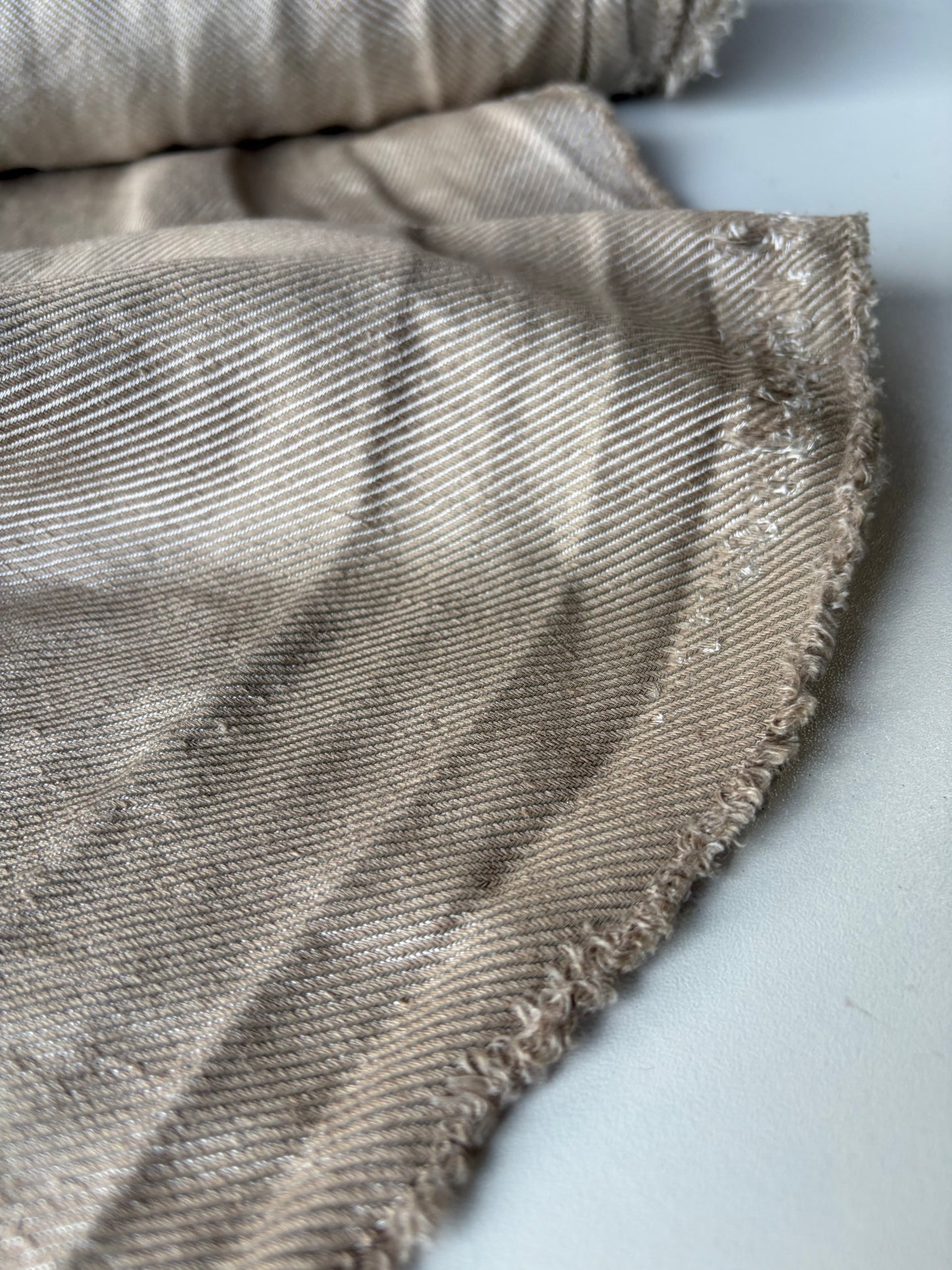ERICA 013 shiny linen tricotine