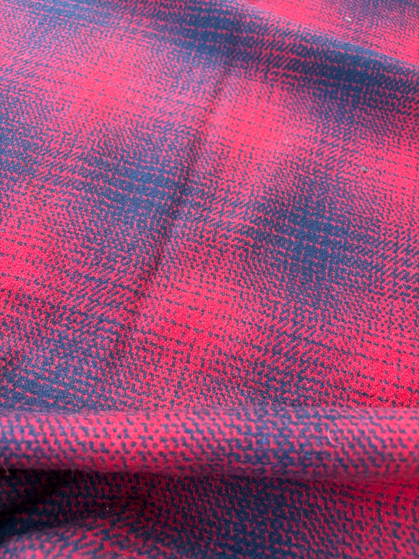 LAUREN 014 red/navy classical check carded wool
