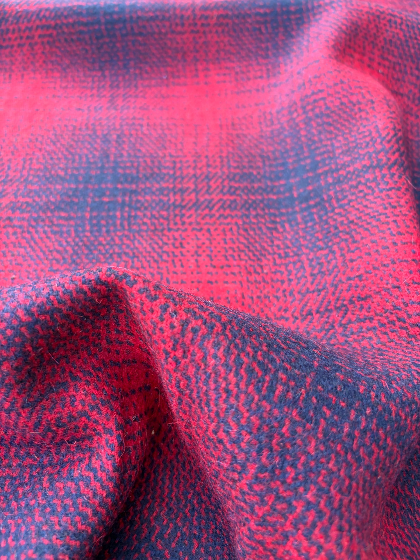 LAUREN 014 red/navy classical check carded wool