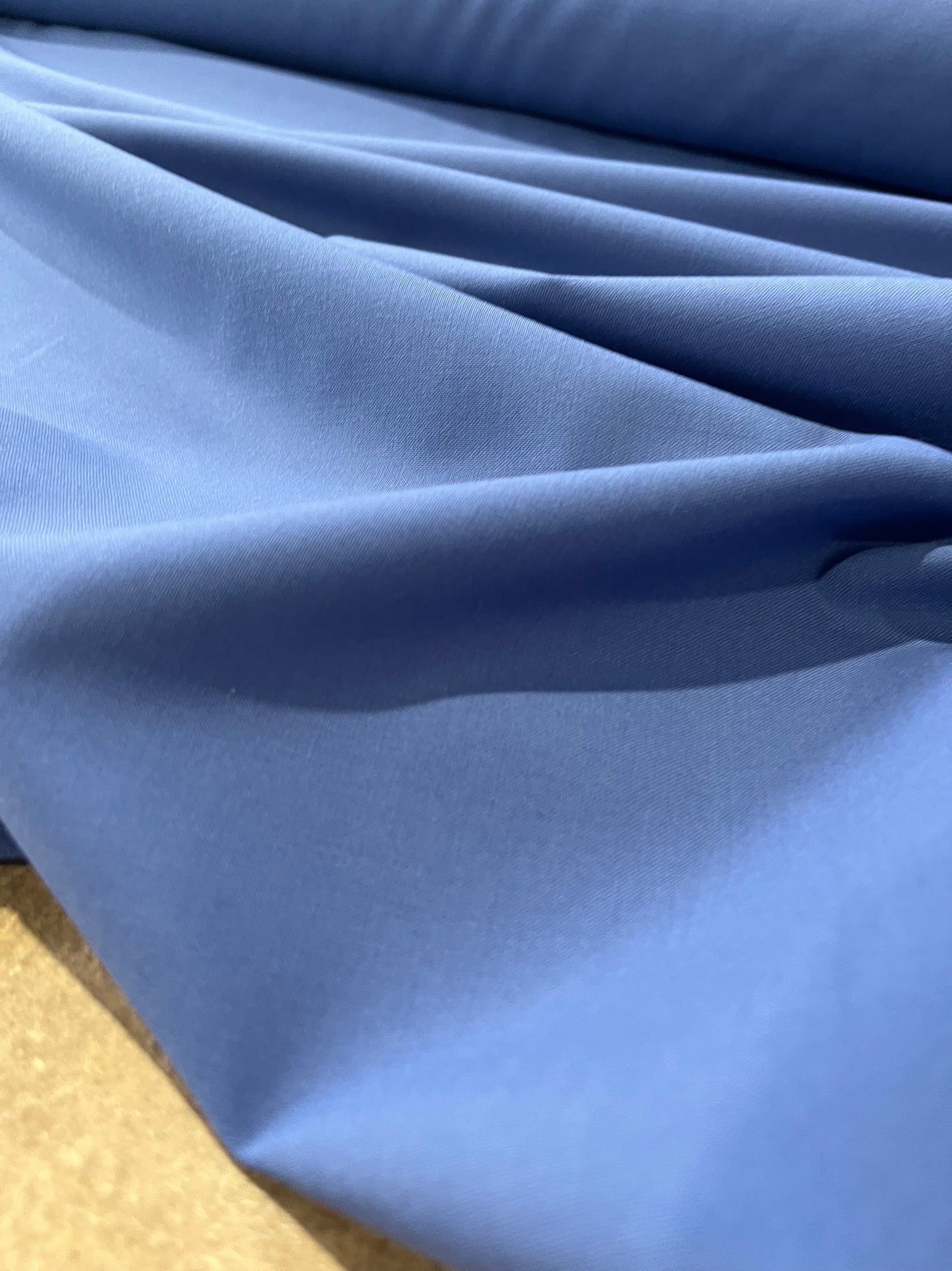 HIV 003 wool/polyester suiting fabric indigo blue