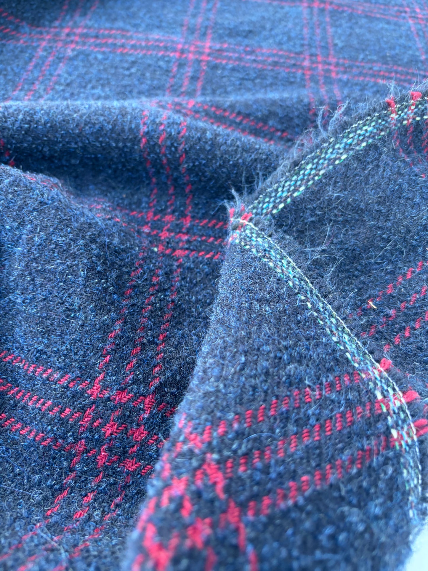 LAUREN 015 navy/red checkered carded wool tweed with alpaca