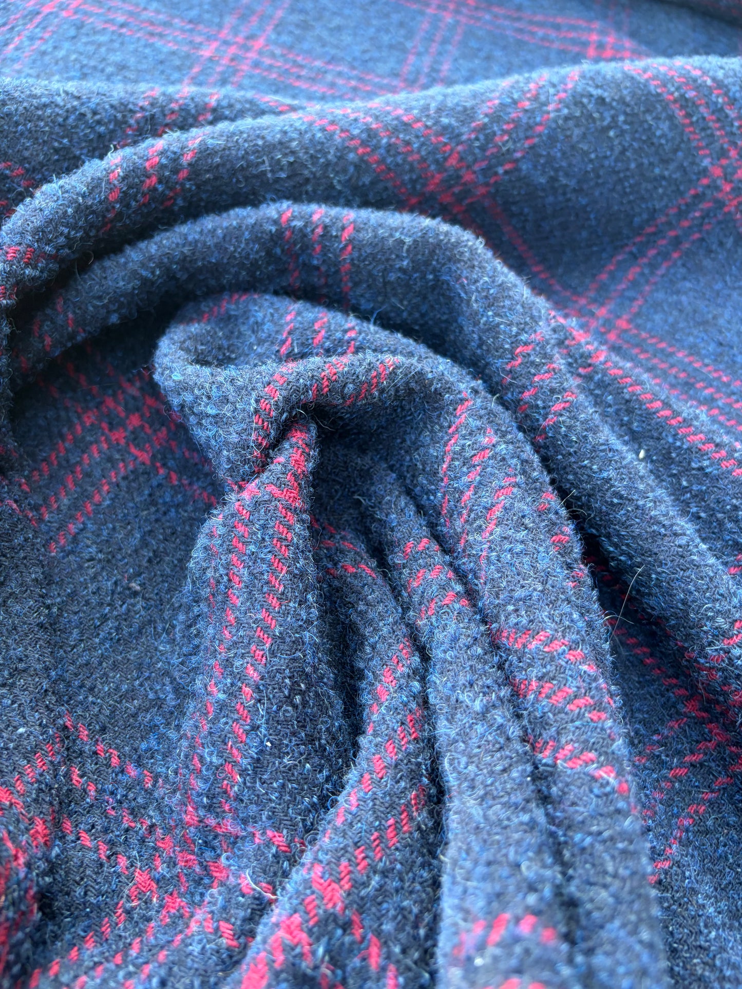 LAUREN 015 navy/red checkered carded wool tweed with alpaca