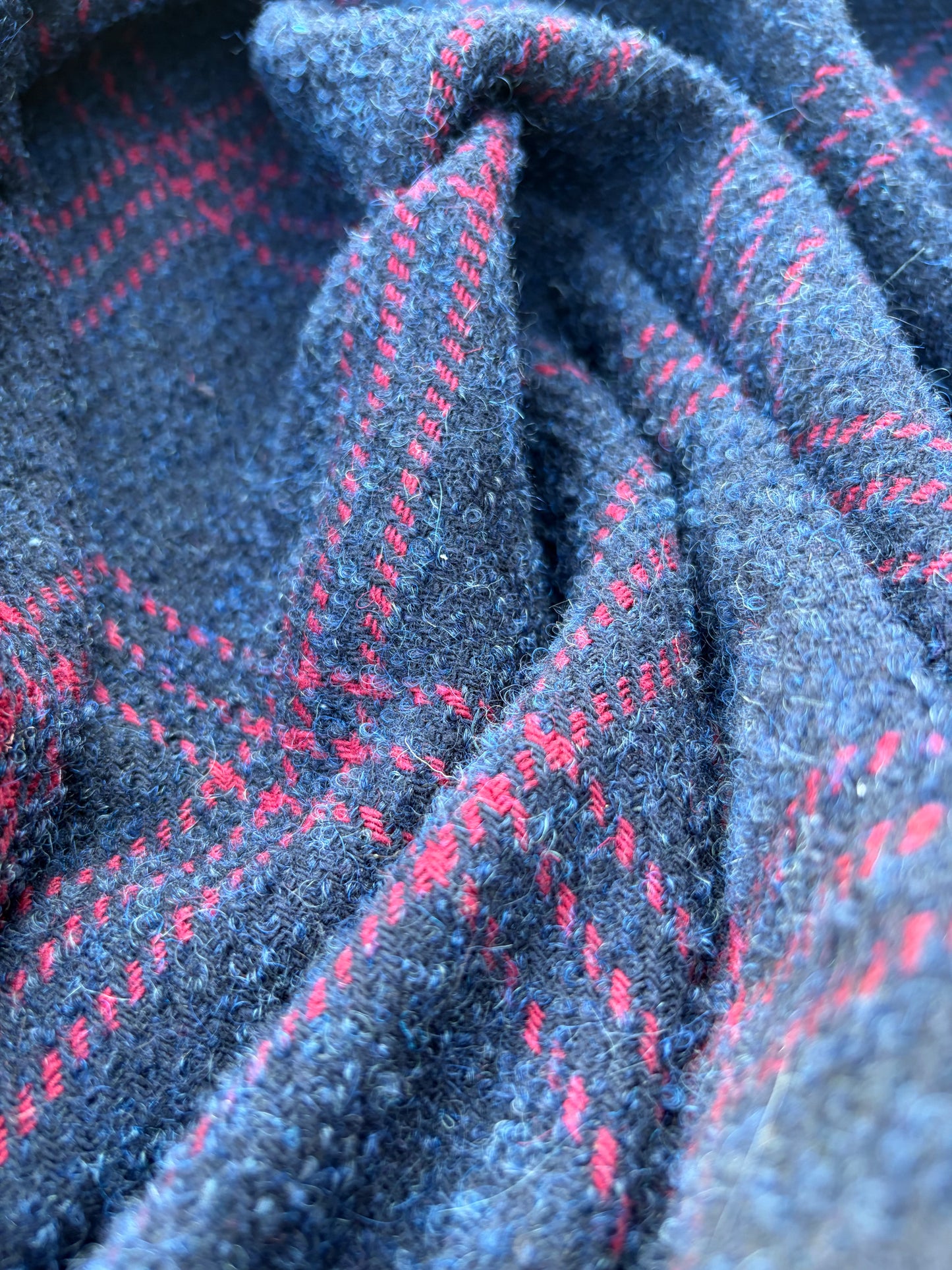 LAUREN 015 navy/red checkered carded wool tweed with alpaca