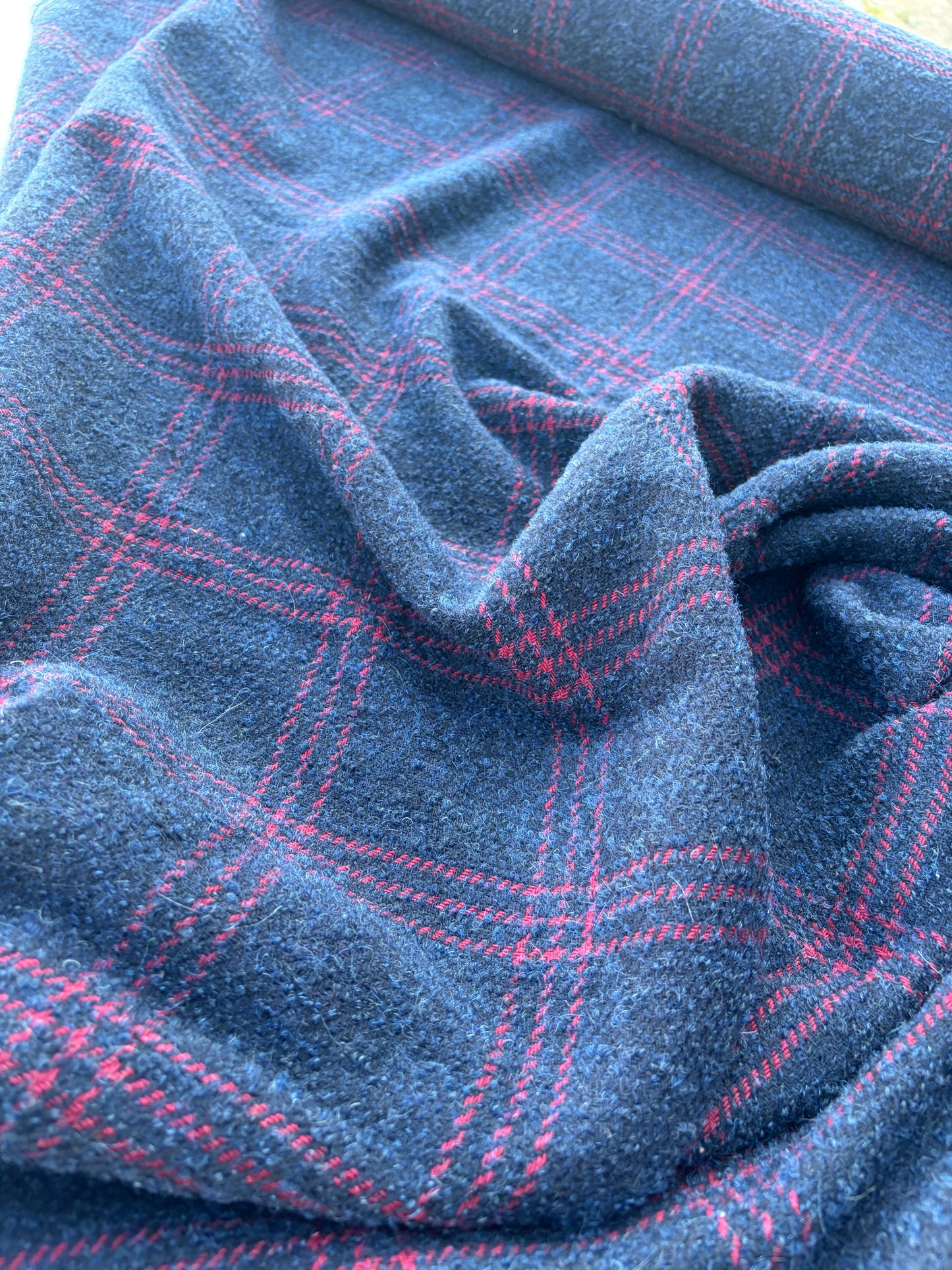LAUREN 015 navy/red checkered carded wool tweed with alpaca
