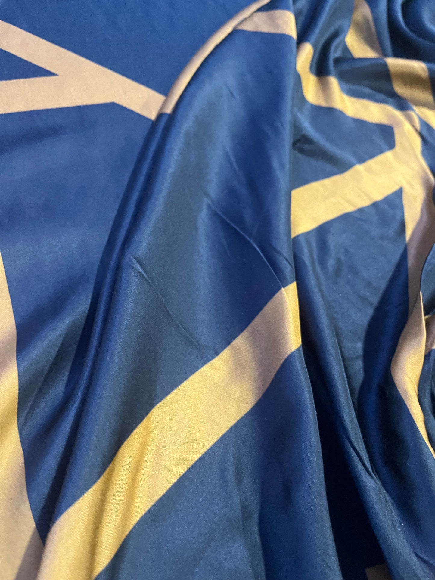 CLAIRE 230 viscose satin geometrical design