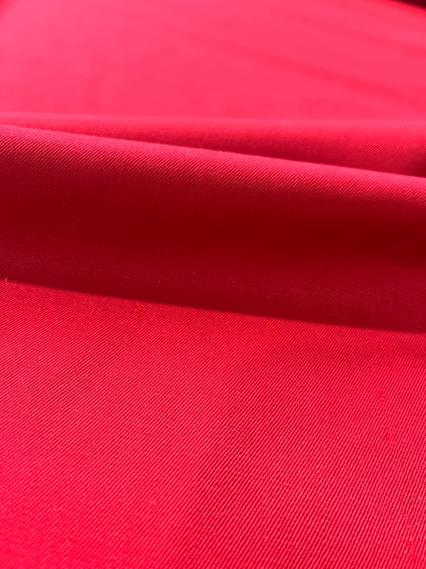 HIV 006 wool/polyester suiting fabric red