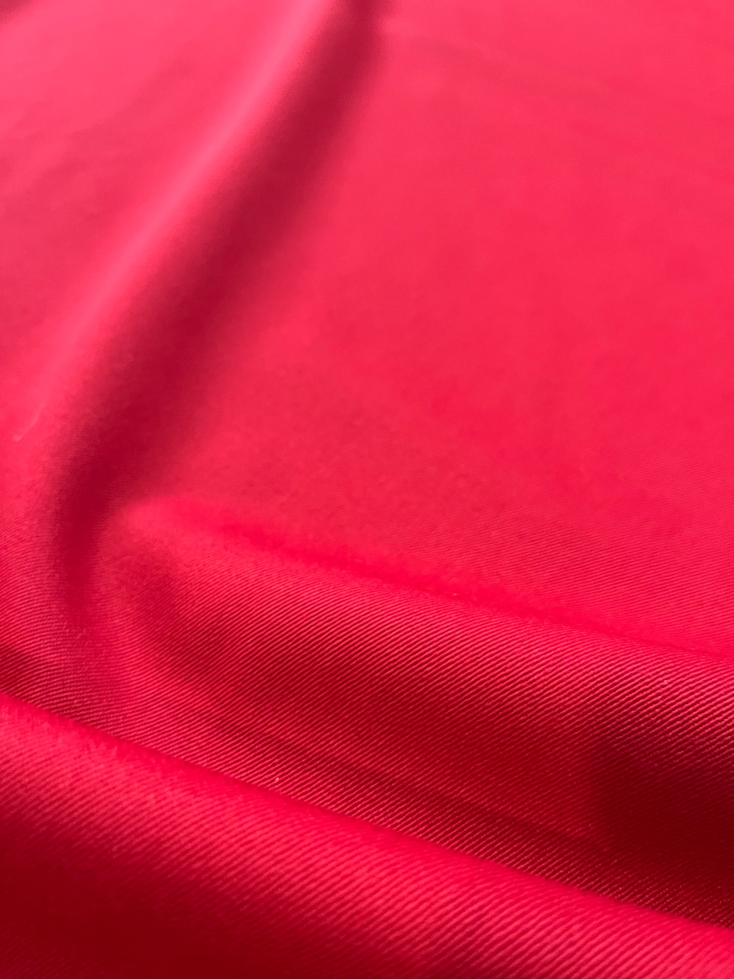 HIV 006 wool/polyester suiting fabric red