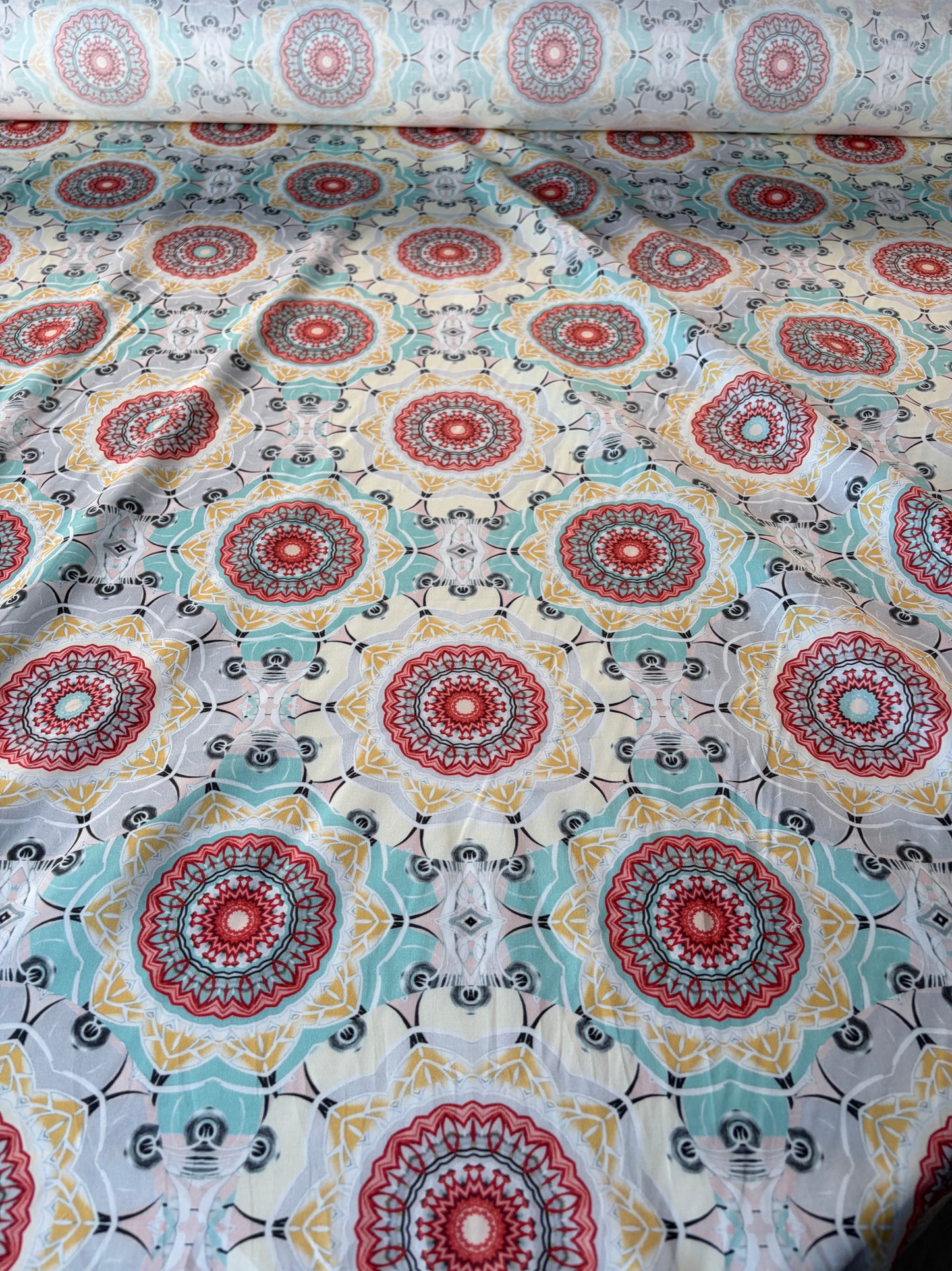 ERICA 024 cotton poplin stretch print