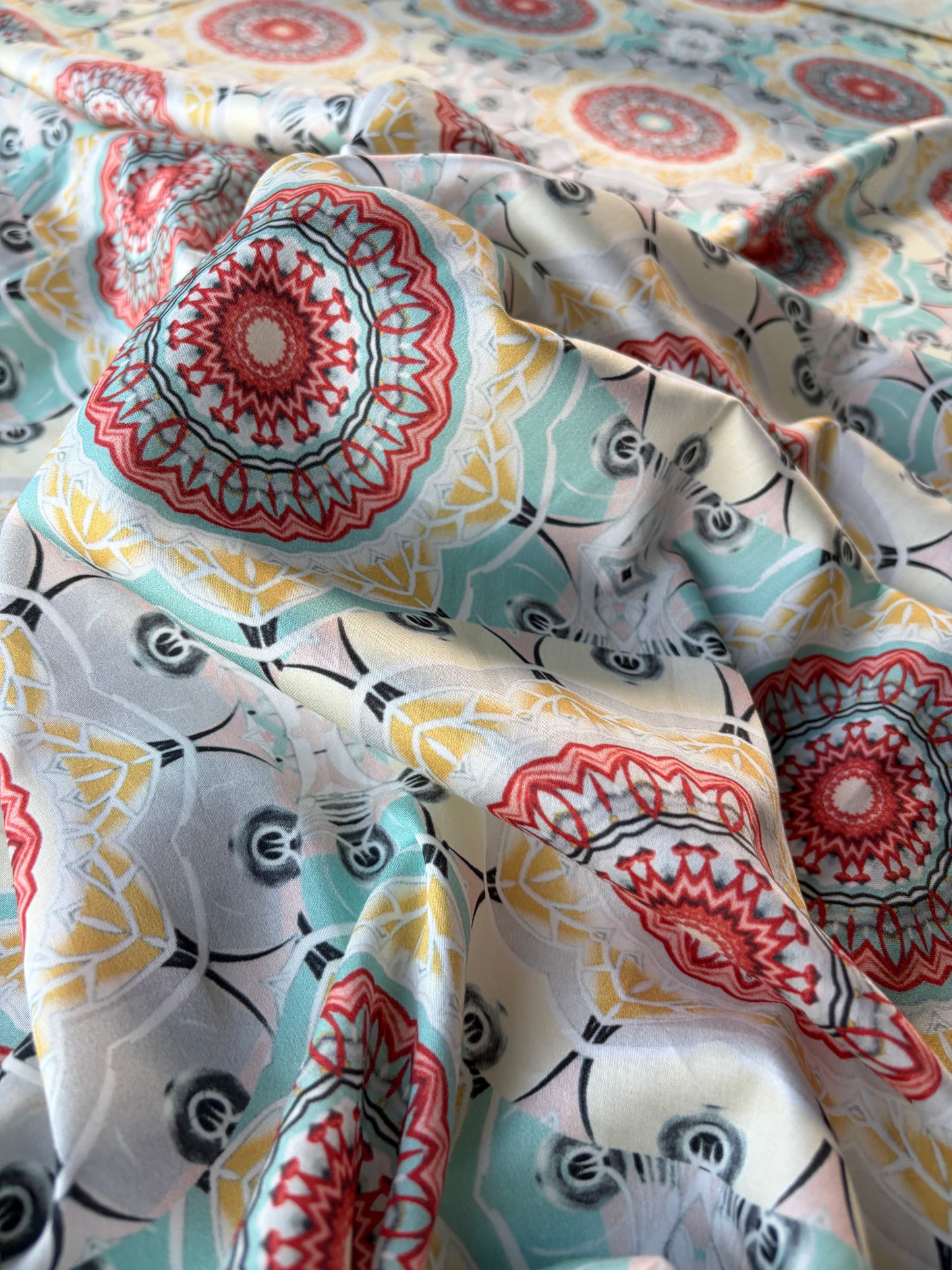 ERICA 024 cotton poplin stretch print