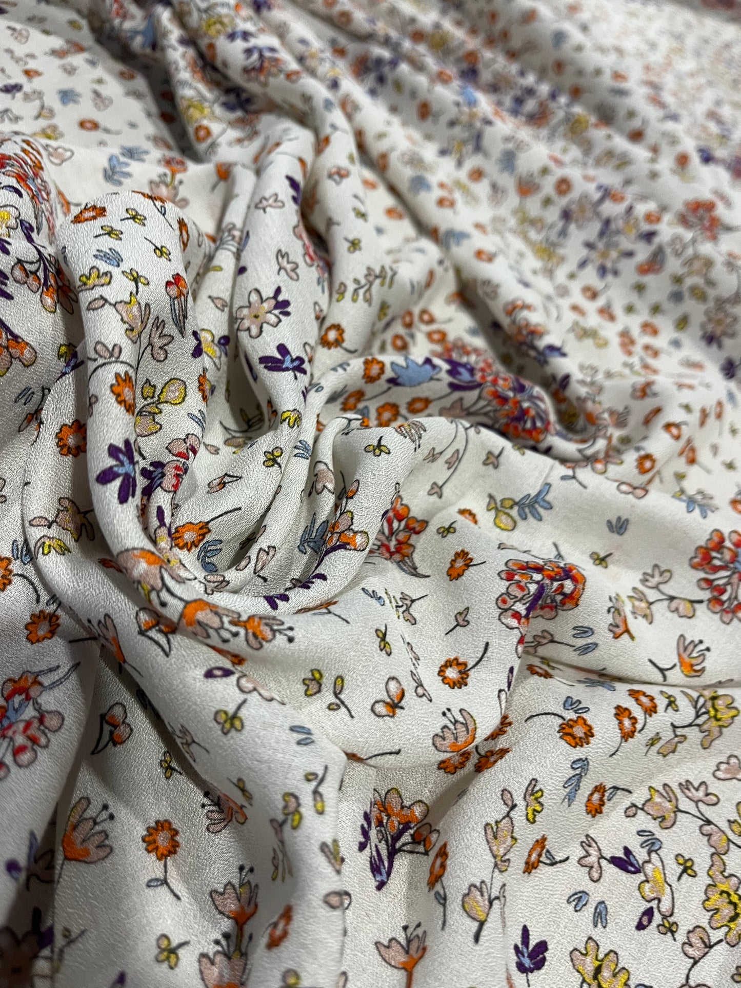 LC C01 COMO 013 cotton voile with small flowers