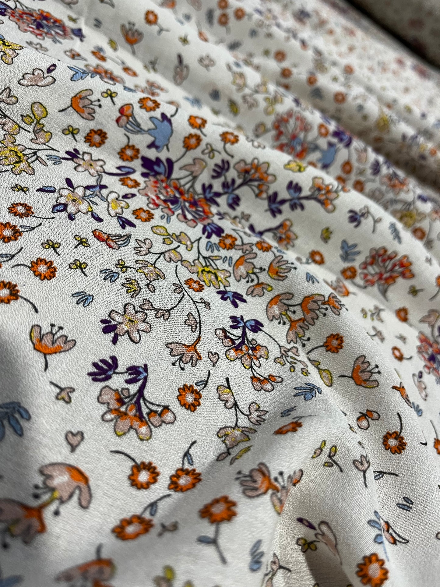 LC C01 COMO 013 cotton voile with small flowers