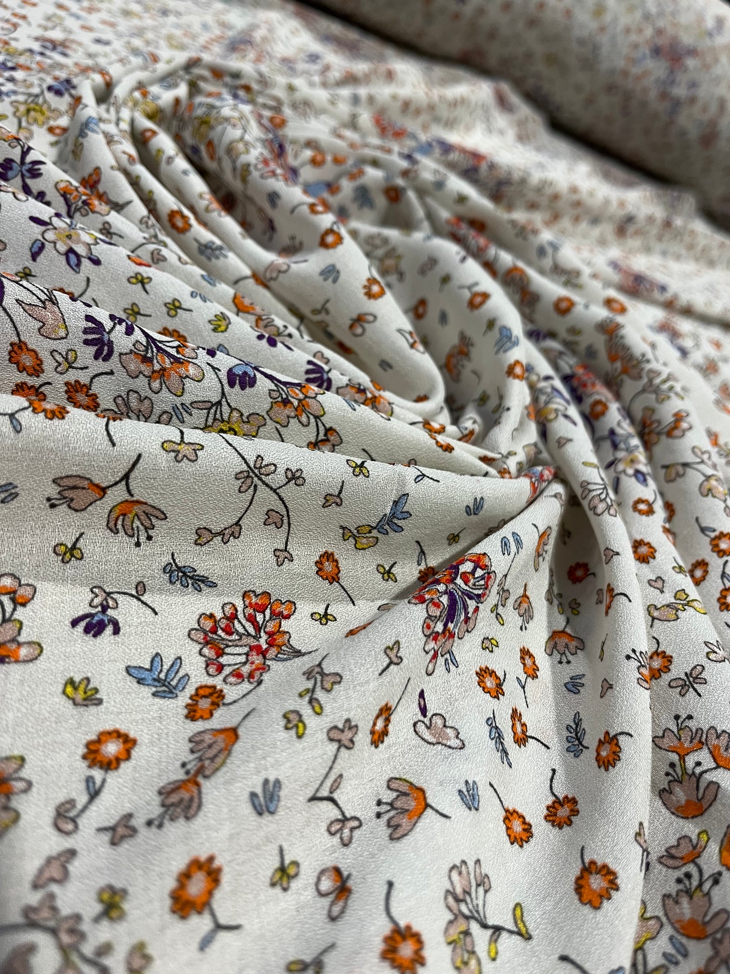 LC C01 COMO 013 cotton voile with small flowers