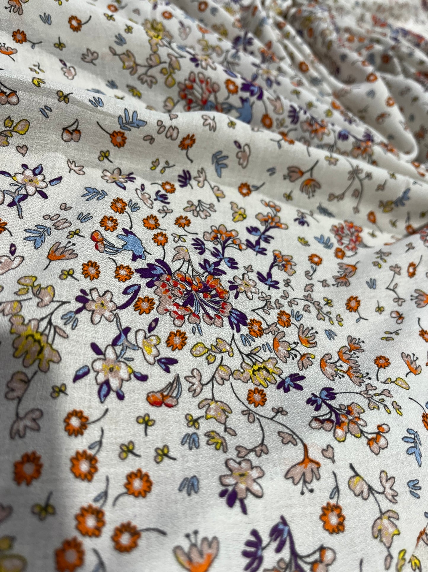 LC C01 COMO 013 cotton voile with small flowers