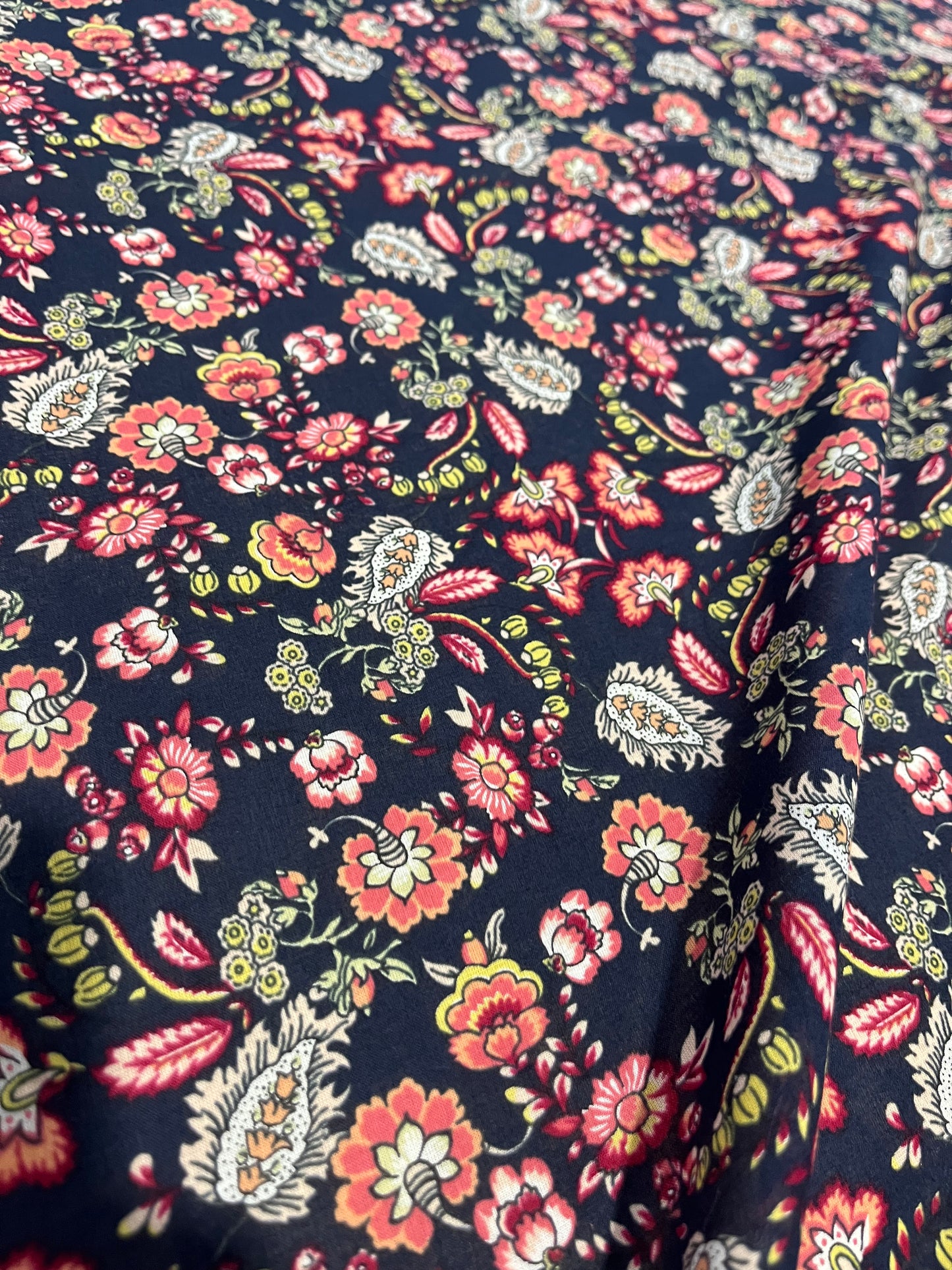 C01 COMO 014 cotton voile with flowers