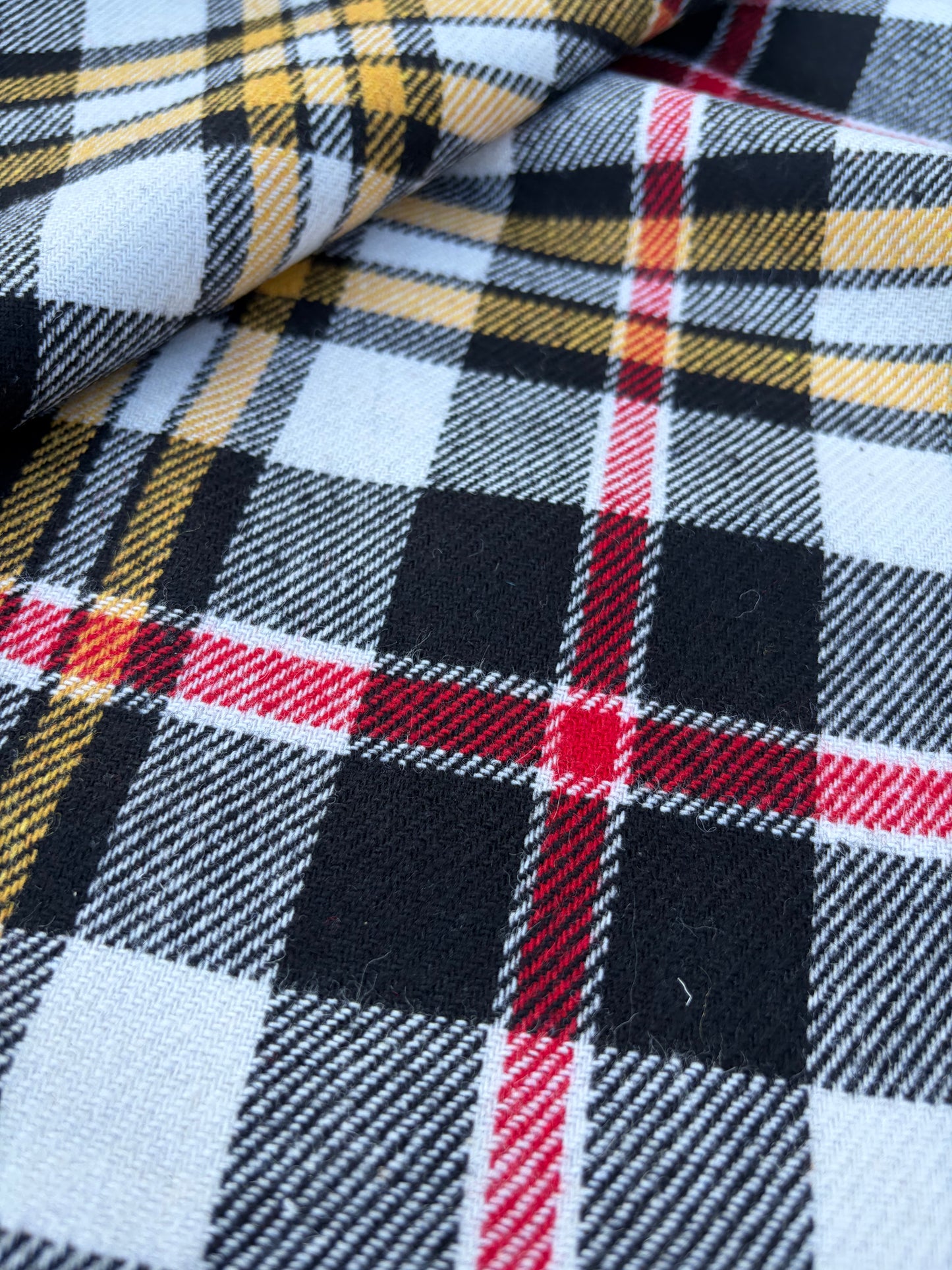 LAUREN 025 red/yellow/black  checkered wool flannel