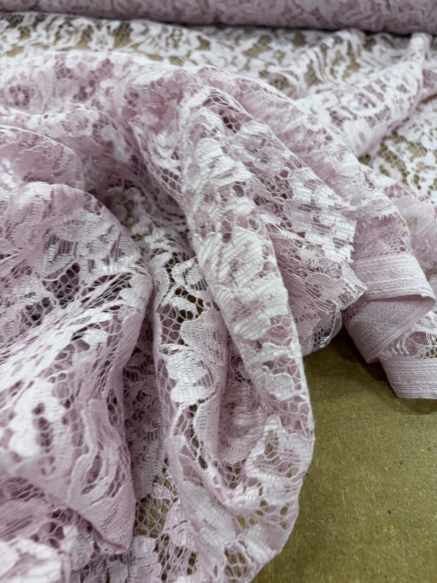 XENA 023 pink coloured woven lace "dentelle"