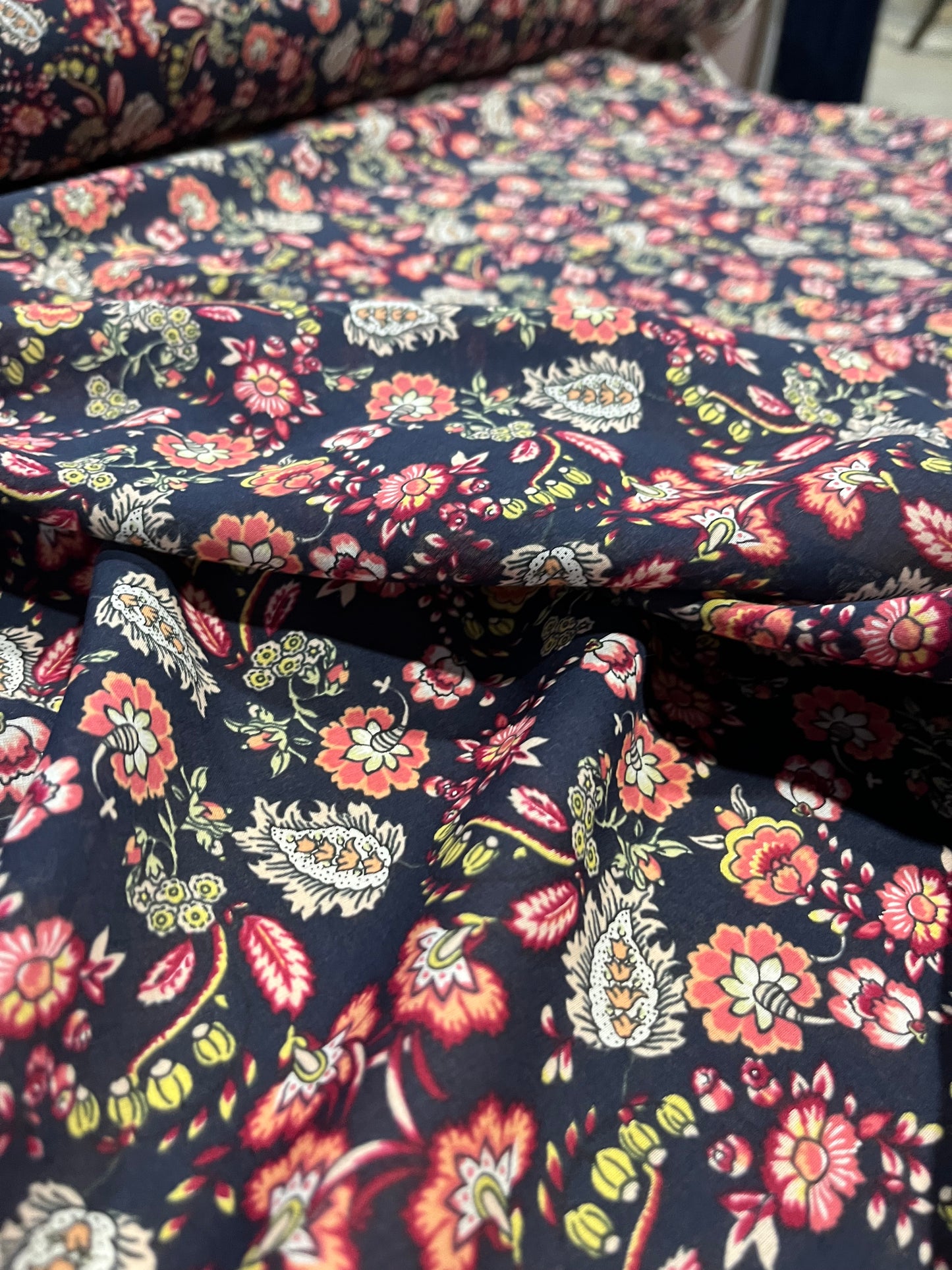 C01 COMO 014 cotton voile with flowers