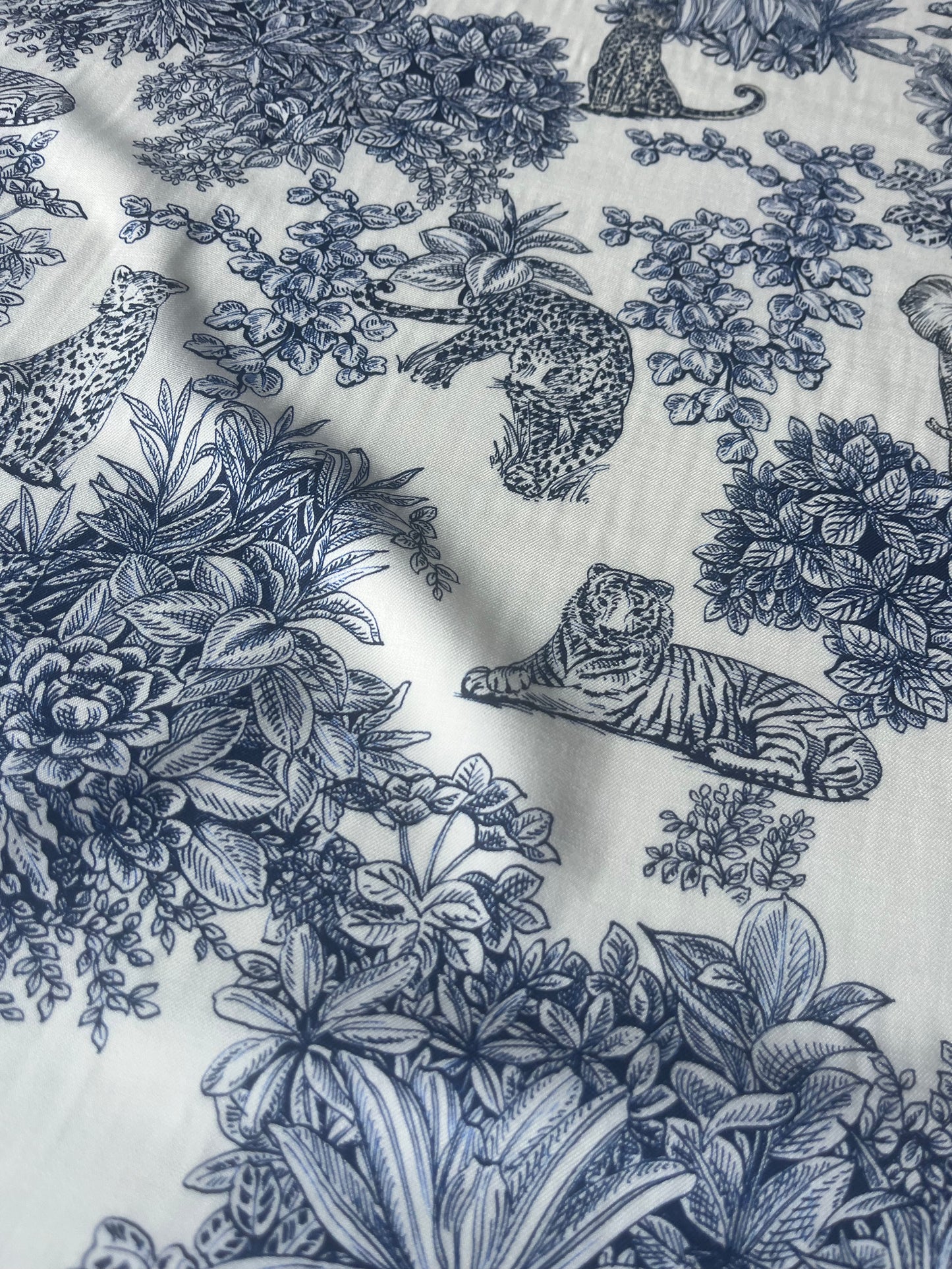 ROSALIE 021 viscose twill white/blue print