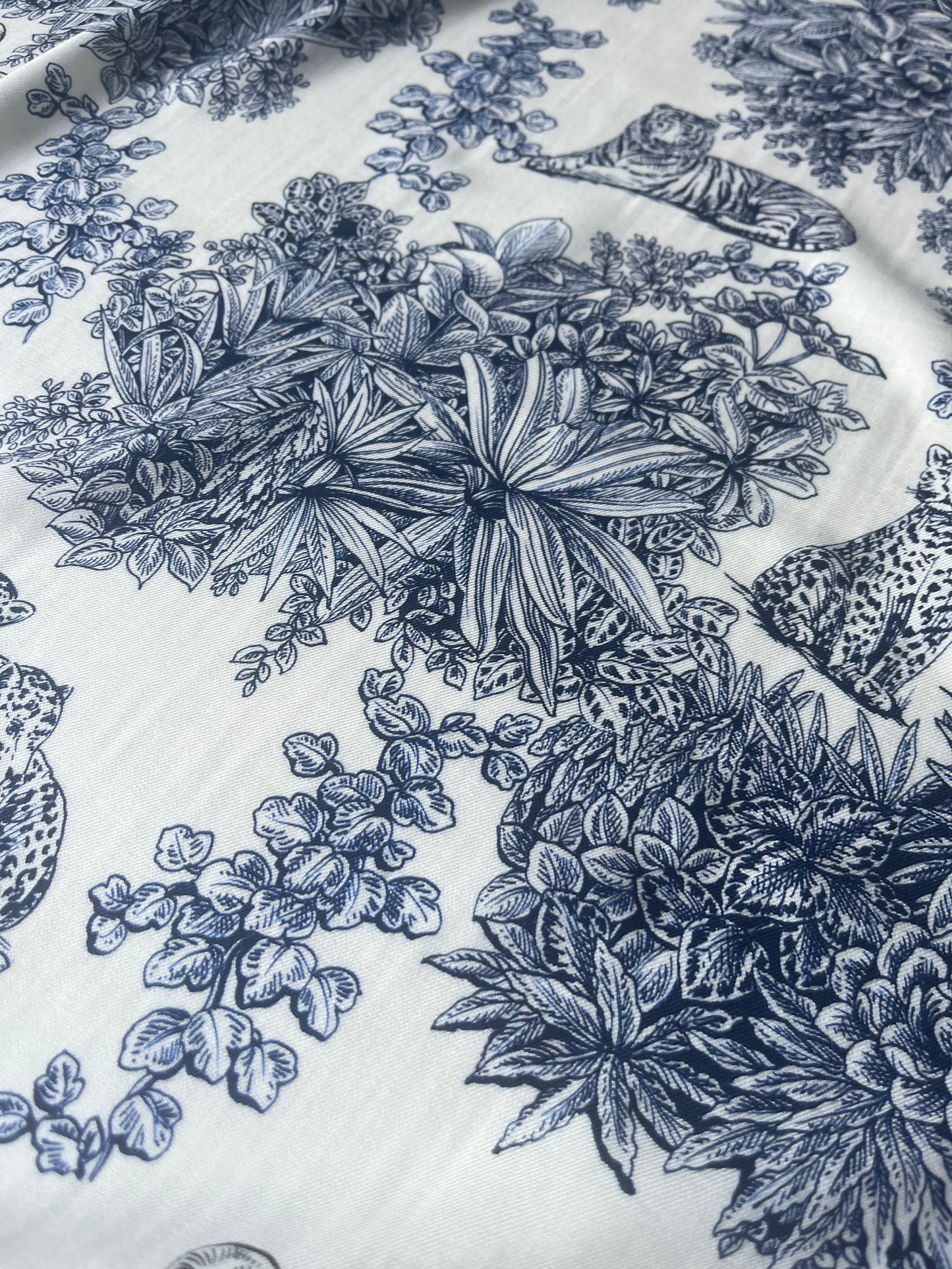 ROSALIE 021 viscose twill white/blue print