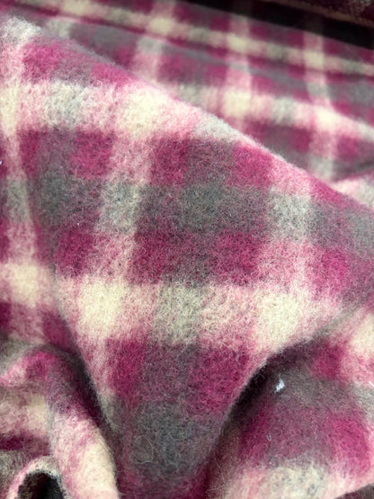 XENA 024 checkered boiled wool